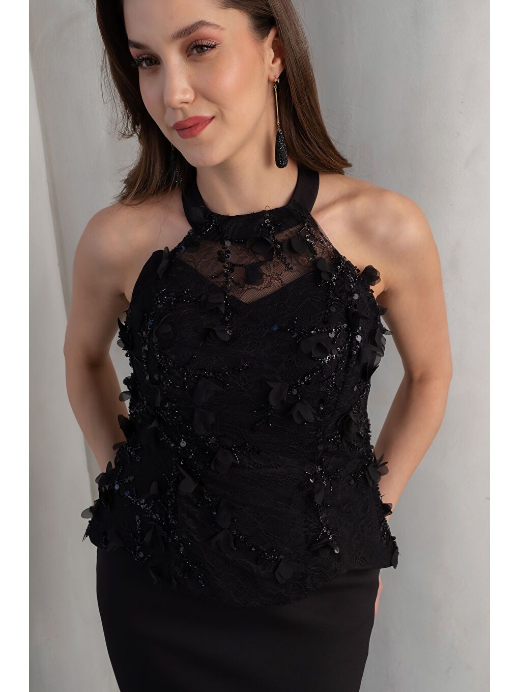 Kadın Siyah Halter Yaka Çiçekli Uzun Balık Abiye Elbise-3