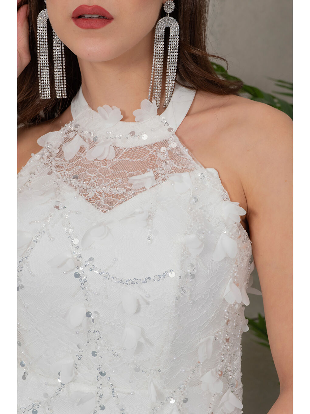 Kadın Beyaz Halter Yaka Çiçekli Uzun Balık Abiye Elbise-4