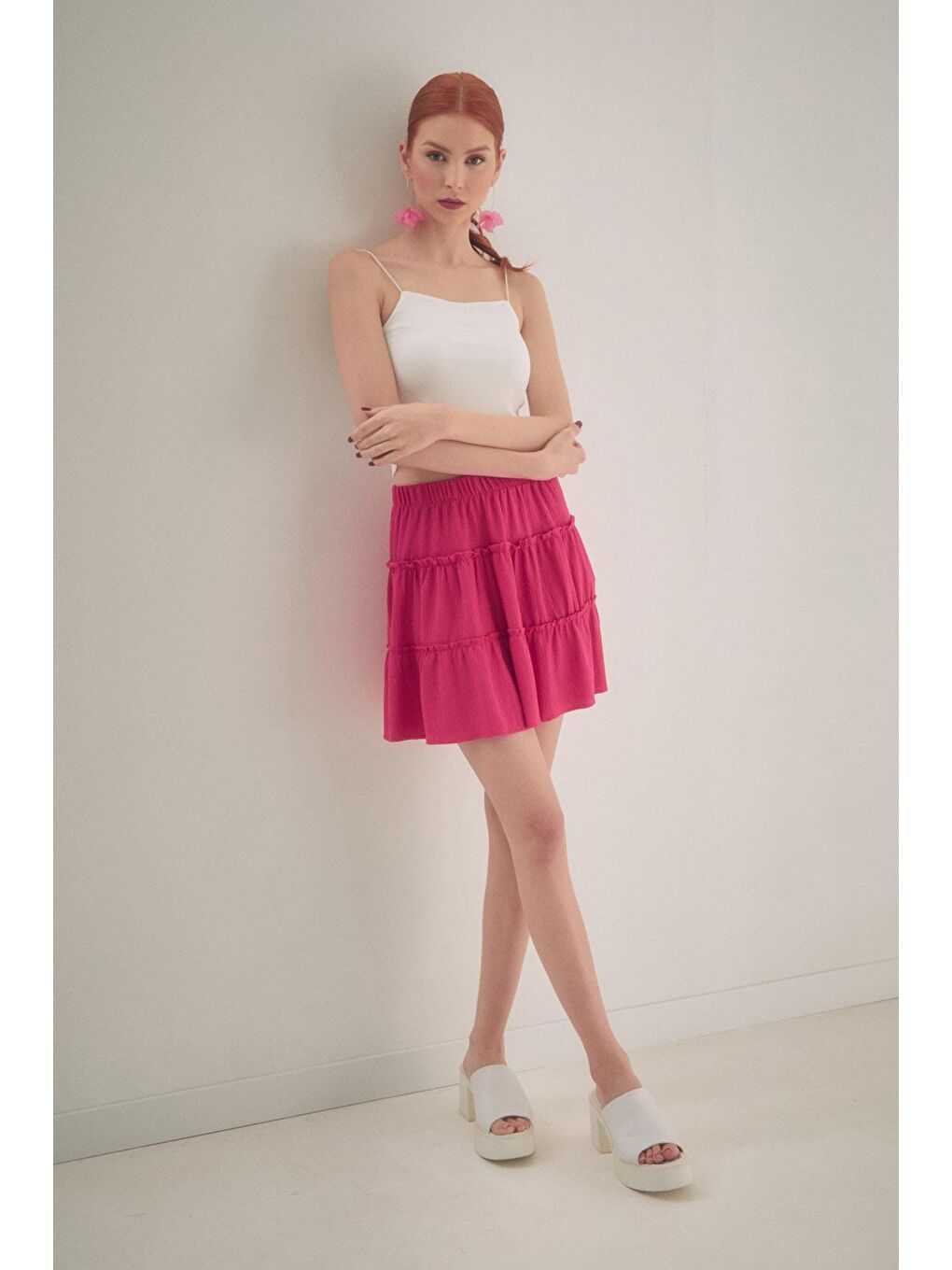 Beyaz Bürümcük Kumaş İp Askılı Crop Bluz-2