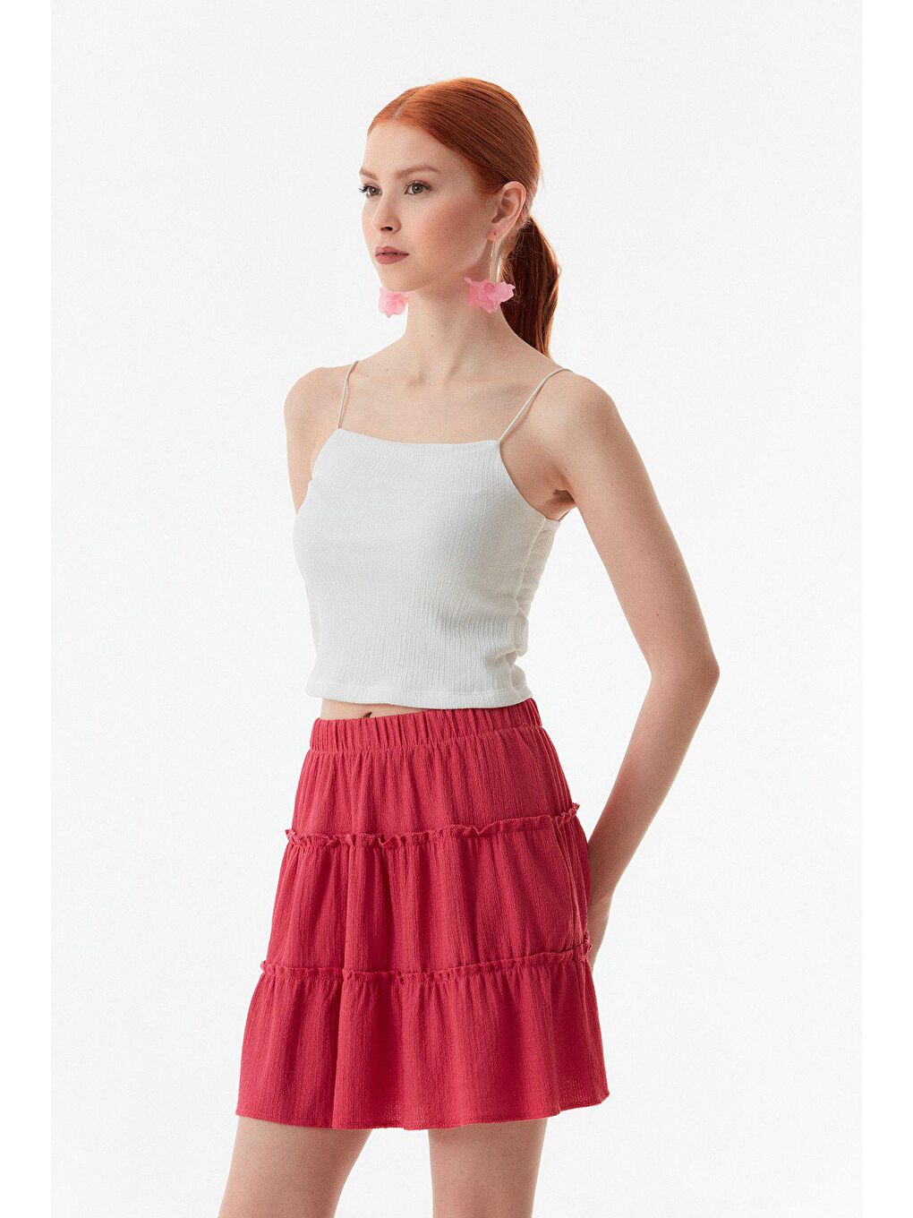 Beyaz Bürümcük Kumaş İp Askılı Crop Bluz-3