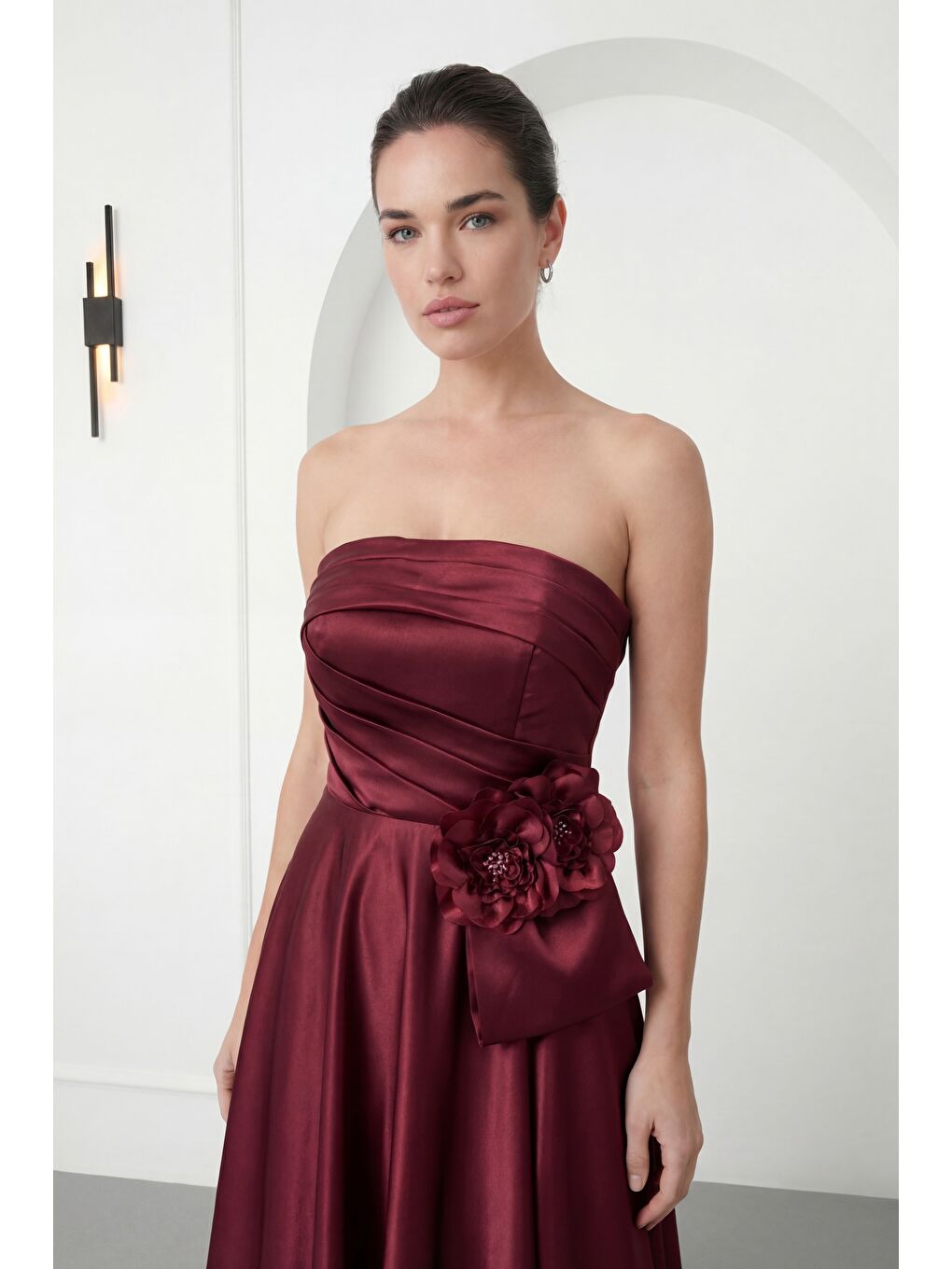 Kadın Bordo Straplez Yaka Çiçek Detaylı Uzun Söz Nişan Nikah Abiye-1