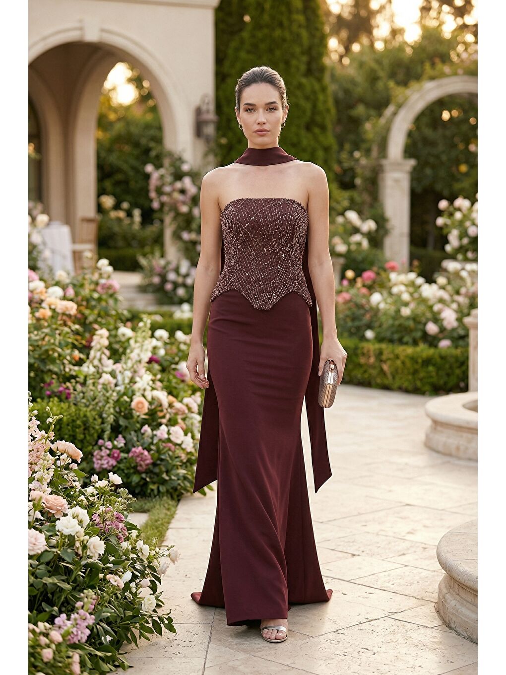 Kadın Bordo Dar Kalıp Straplez Taşlı Uzun Balık Abiye-4