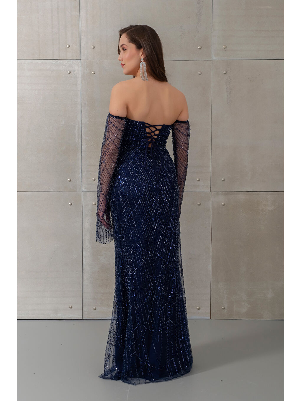 Kadın Lacivert Straplez Yaka Boncuklu Uzun Abiye Elbise-5