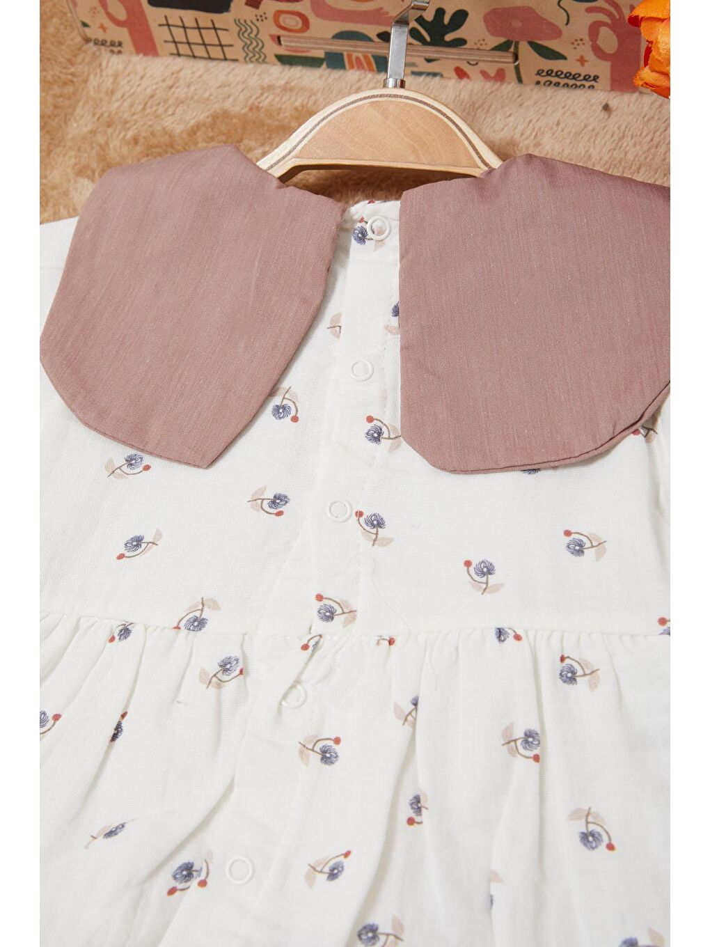 Kahverengi Kurdele Yakalı Desenli Kız Bebek Yenidoğan 3'lü Takım 17627-4