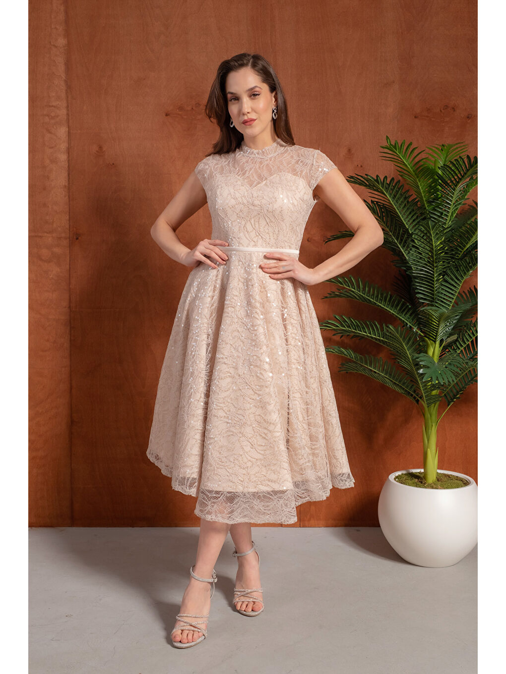 Kadın Bej Kısa Kollu Payetli Midi Kloş Söz Nişan Nikah Abiye Elbise-1