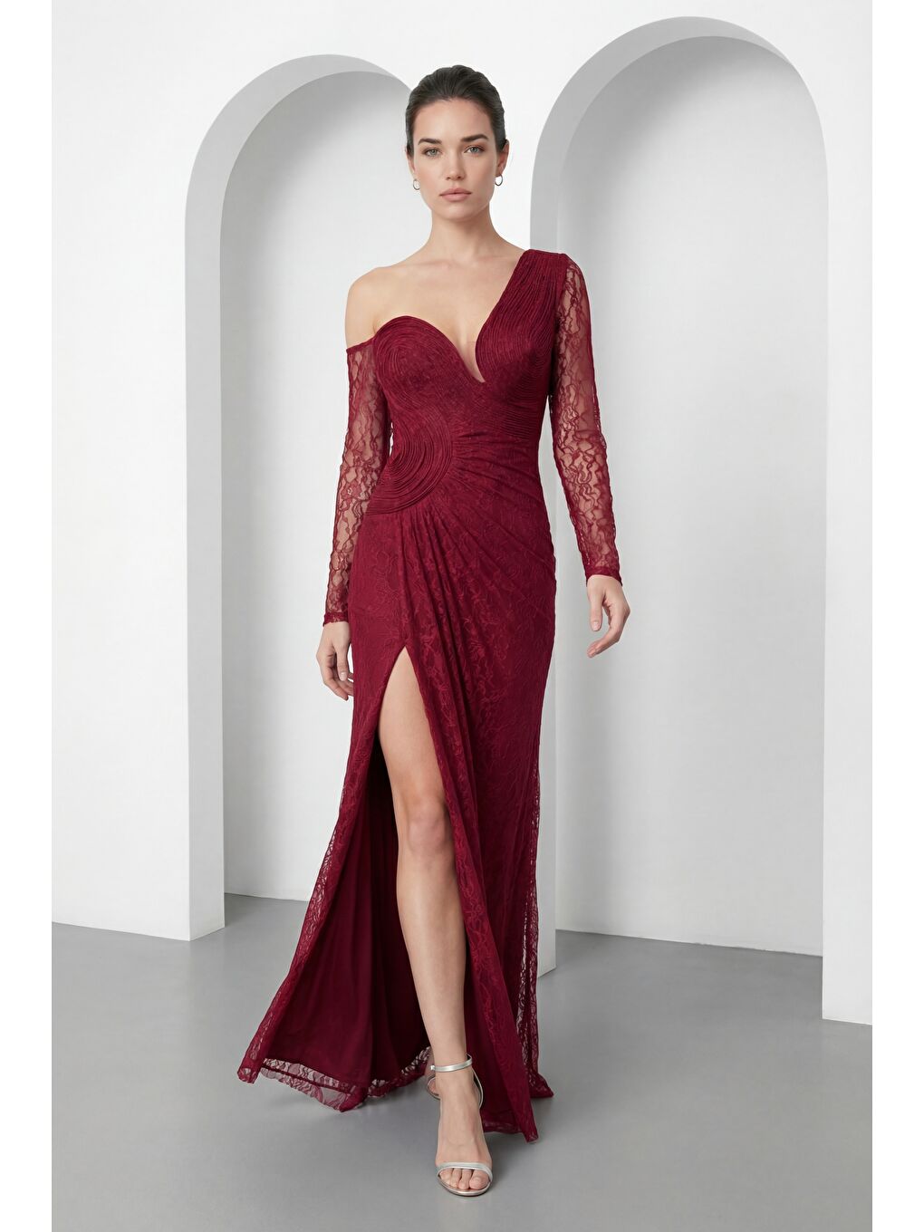 Kadın Bordo Göğüs Detaylı Uzun Dantel Abiye Elbise-1