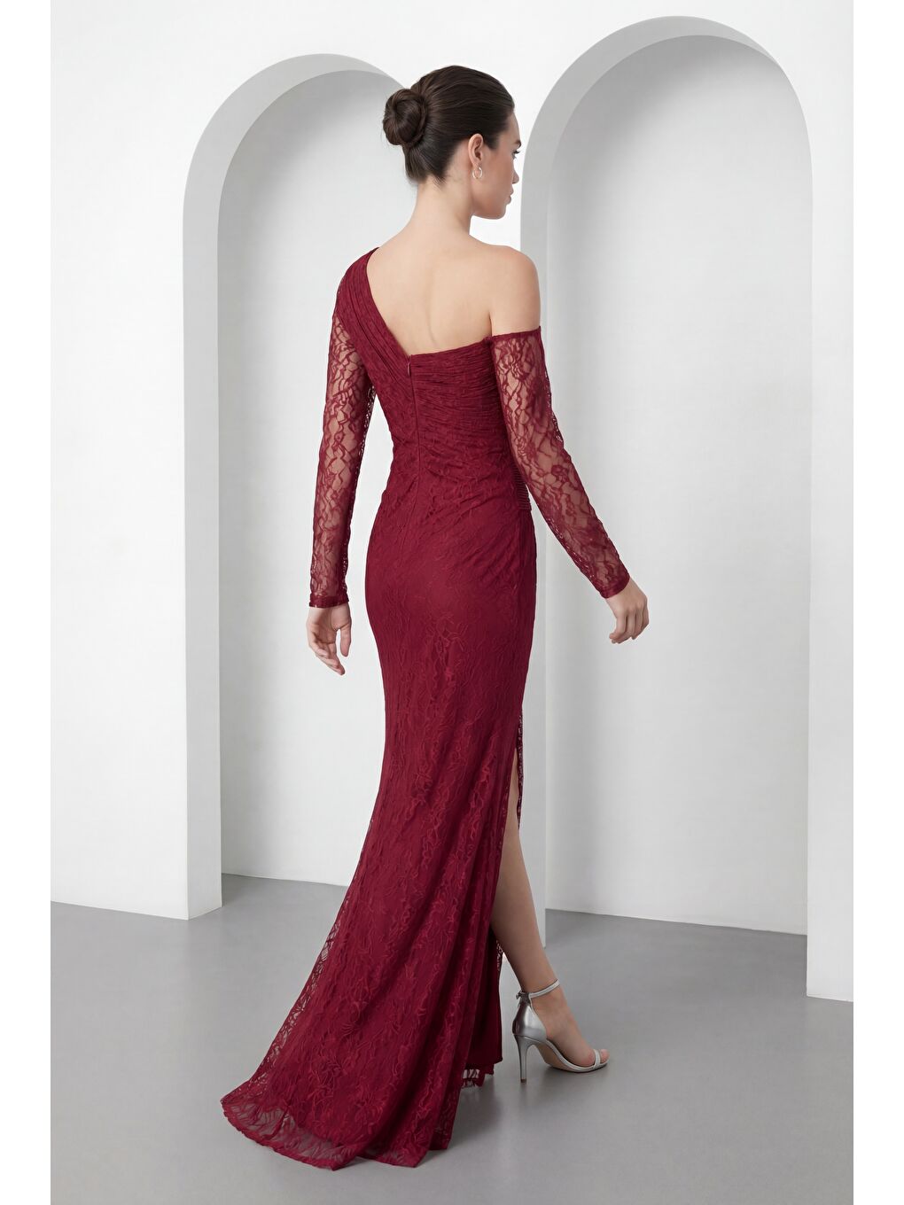 Kadın Bordo Göğüs Detaylı Uzun Dantel Abiye Elbise-5