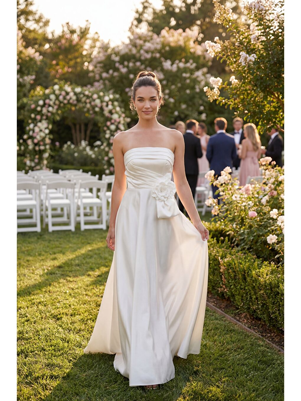 Kadın Beyaz Straplez Yaka Çiçek Detaylı Uzun Söz Nişan Nikah Abiye-4