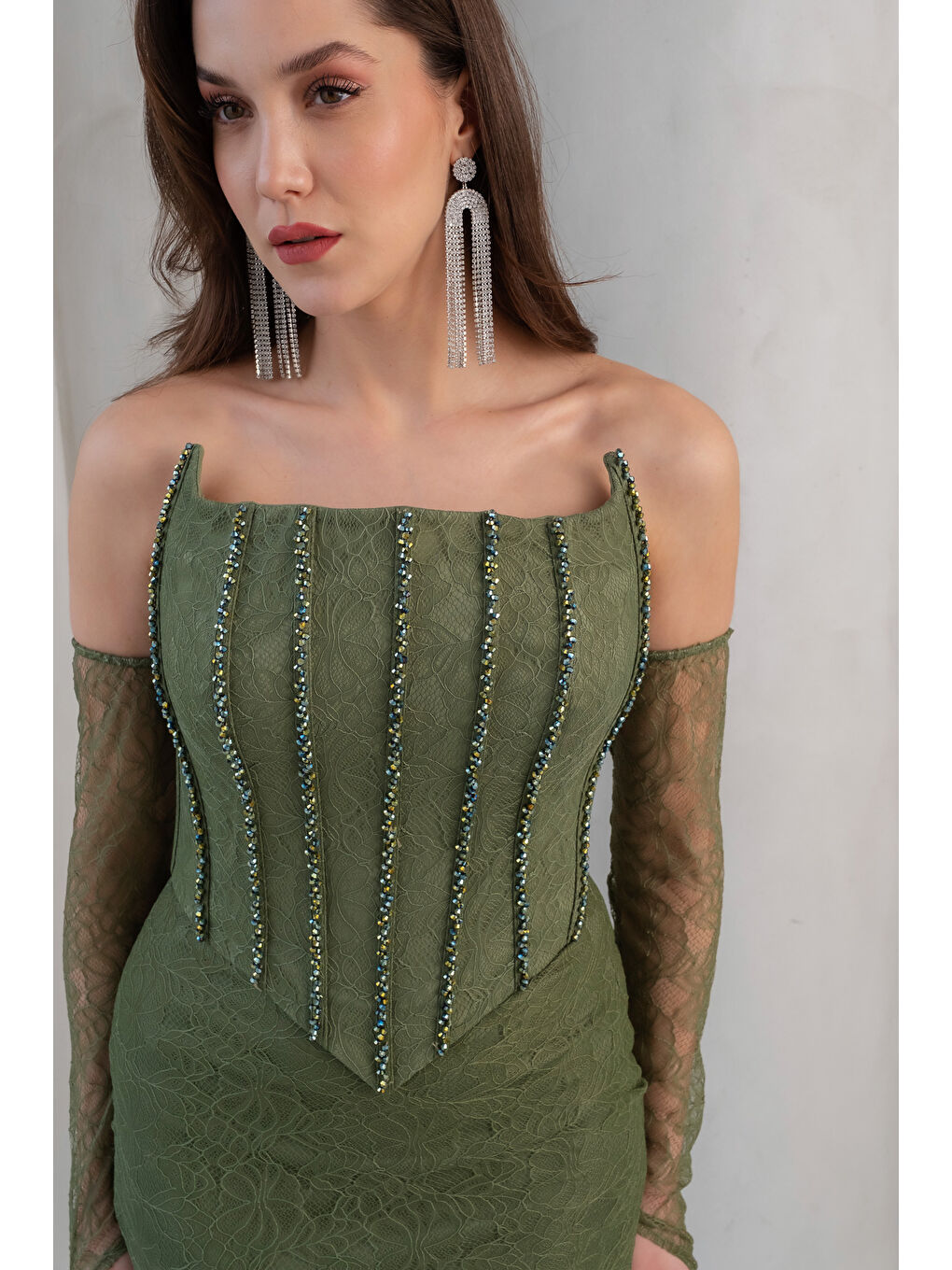 Kadın Haki Straplez Yaka Taşlı Dantel Detay Uzun Abiye Elbise-3