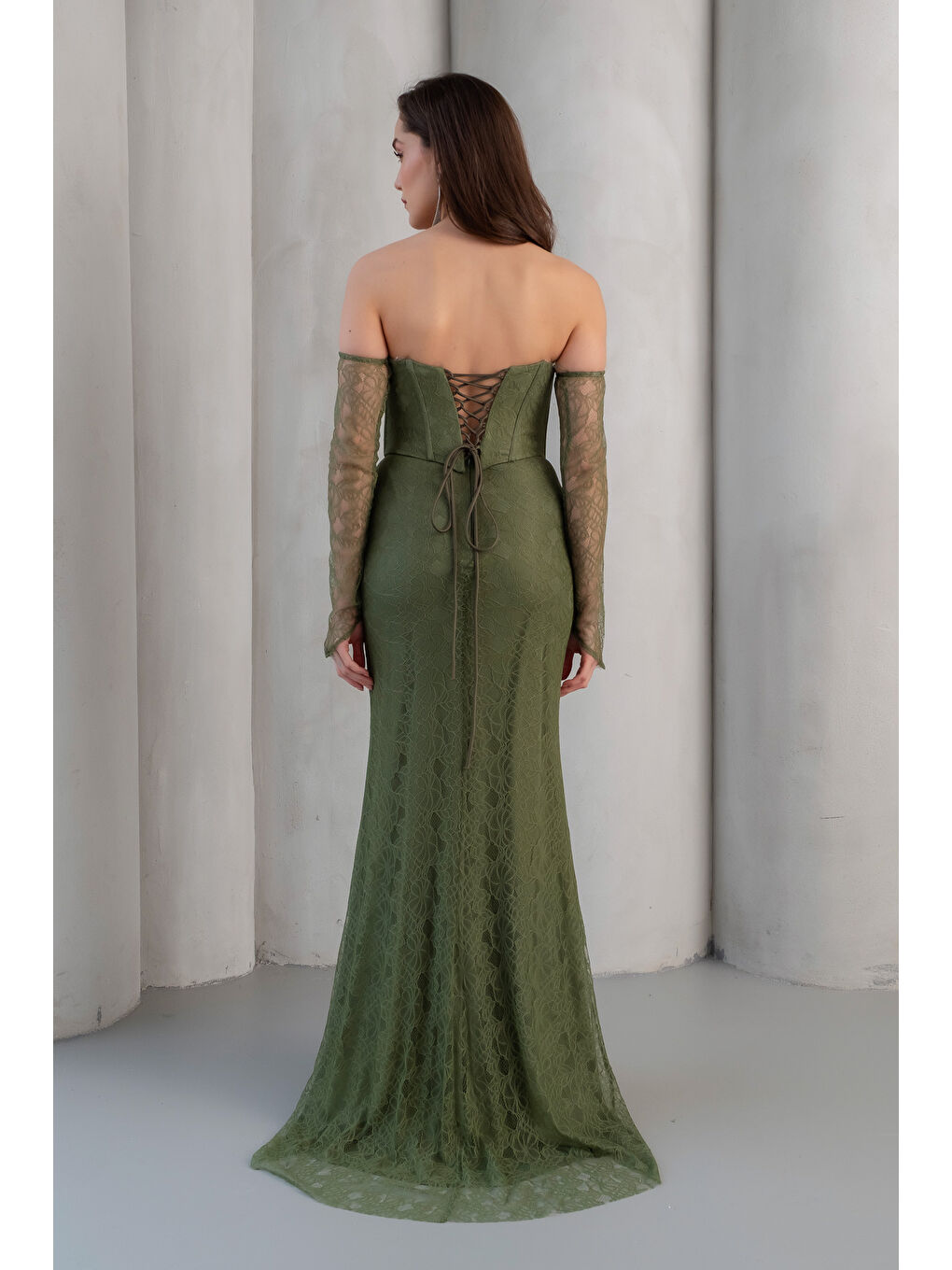 Kadın Haki Straplez Yaka Taşlı Dantel Detay Uzun Abiye Elbise-5