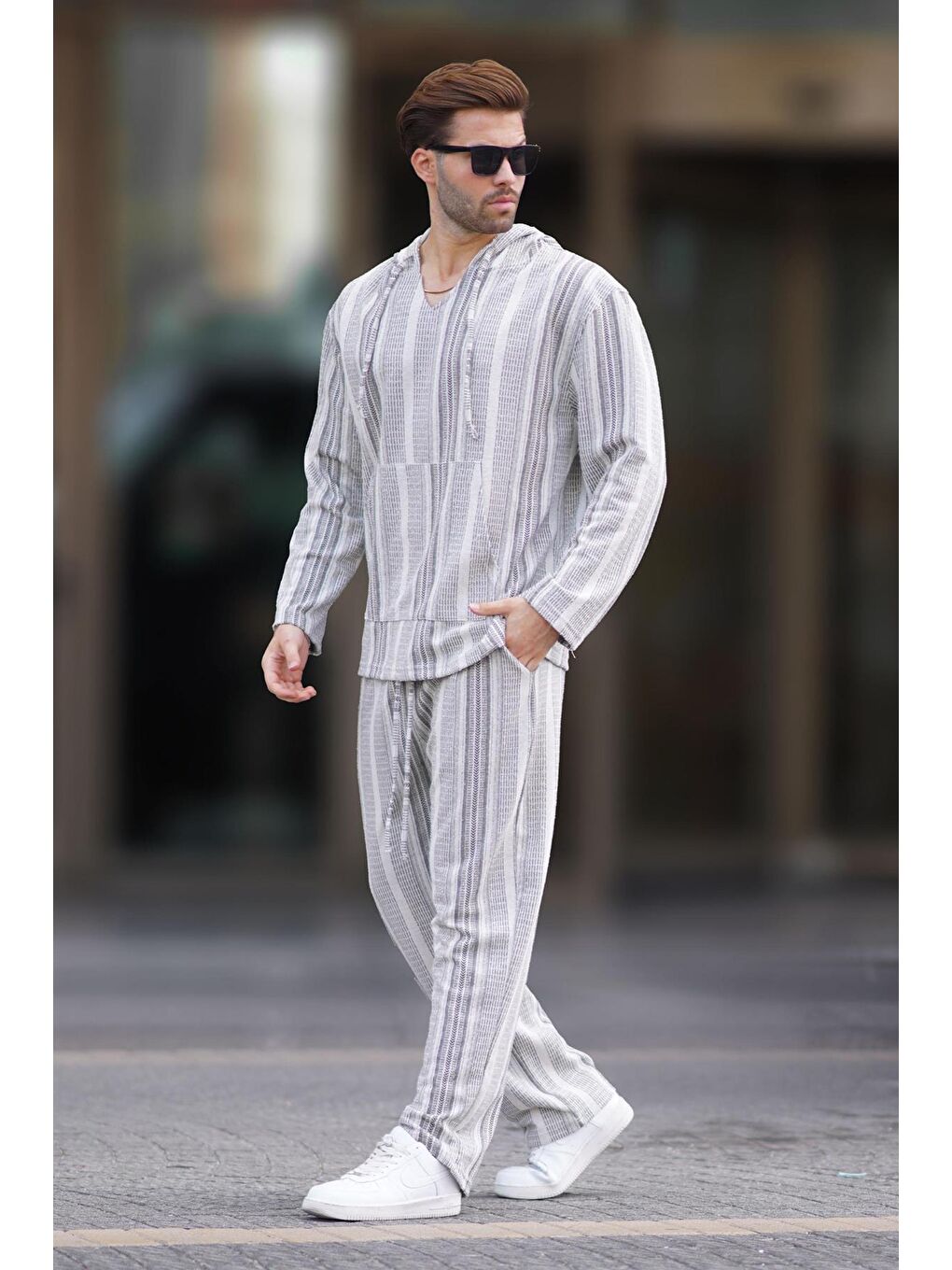 Siyah Kapüşonlu Jakar Kumaş Cep Detaylı Eşofman Takımı 5958