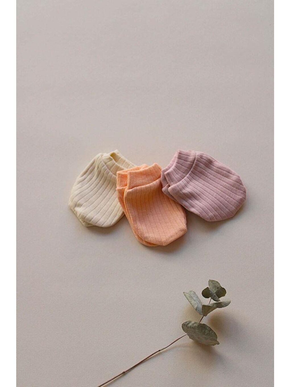 Bej 3Lü Lila-Turuncu-Krem Yenidoğan Eldiven Set-1