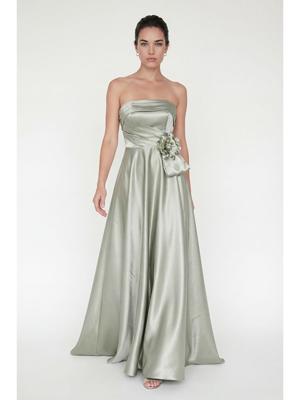 Kadın Mint Yeşili Straplez Yaka Çiçek Detaylı Uzun Söz Nişan Nikah Abiye-1