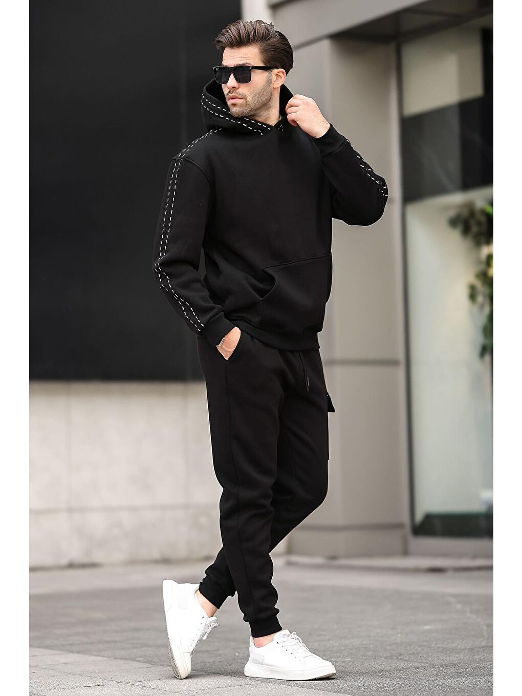 Siyah Erkek Kapüşonlu Paçası Lastikli Eşofman Takımı 5957-2