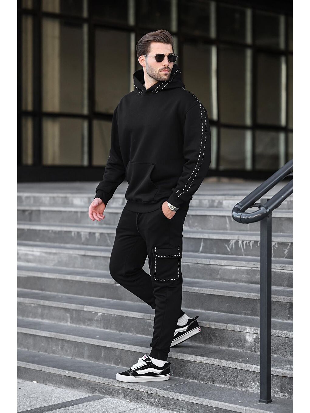 Siyah Erkek Kapüşonlu Paçası Lastikli Eşofman Takımı 5957-3