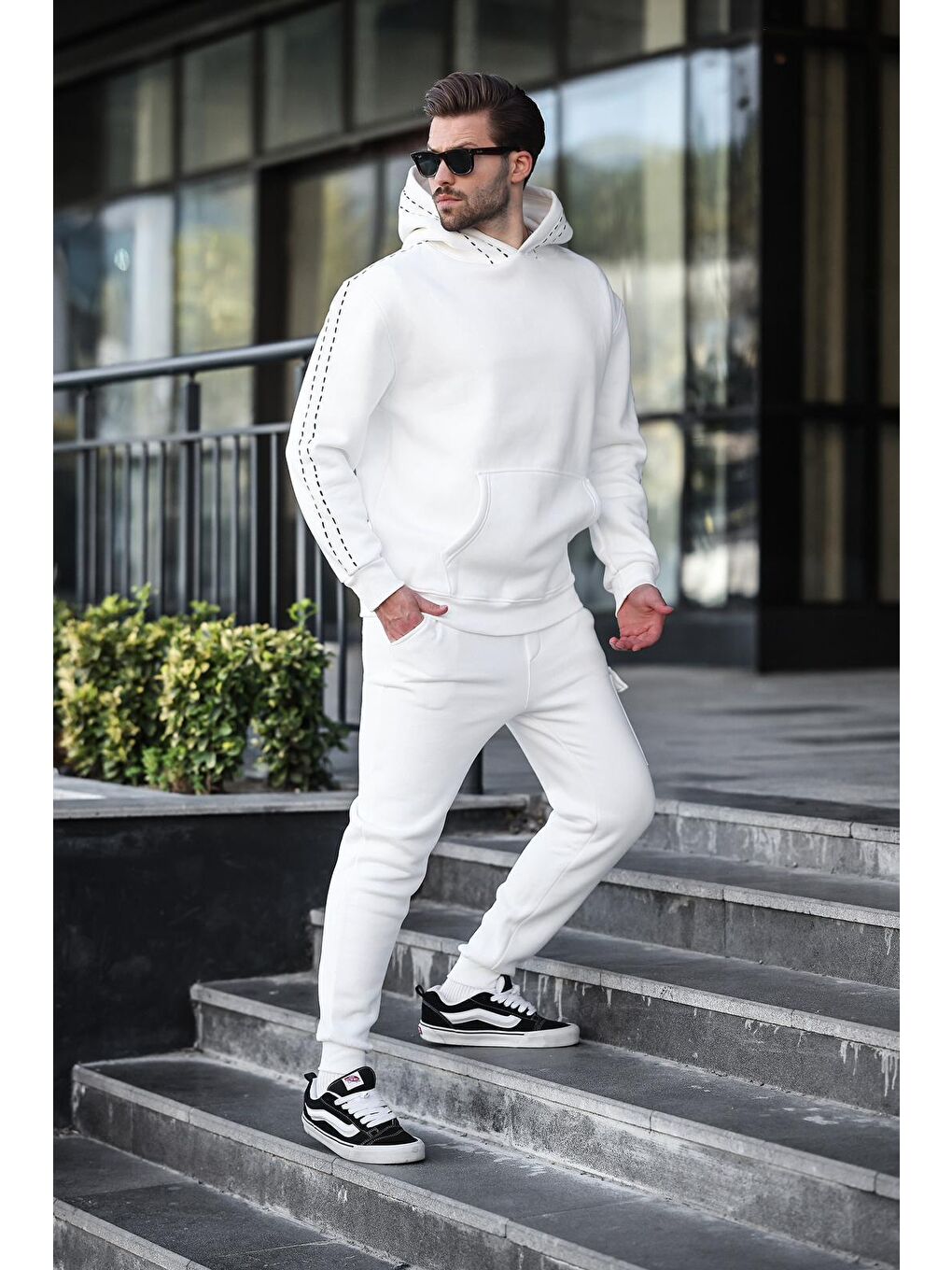 Ekru Erkek Kapüşonlu Paçası Lastikli Eşofman Takımı 5957-3