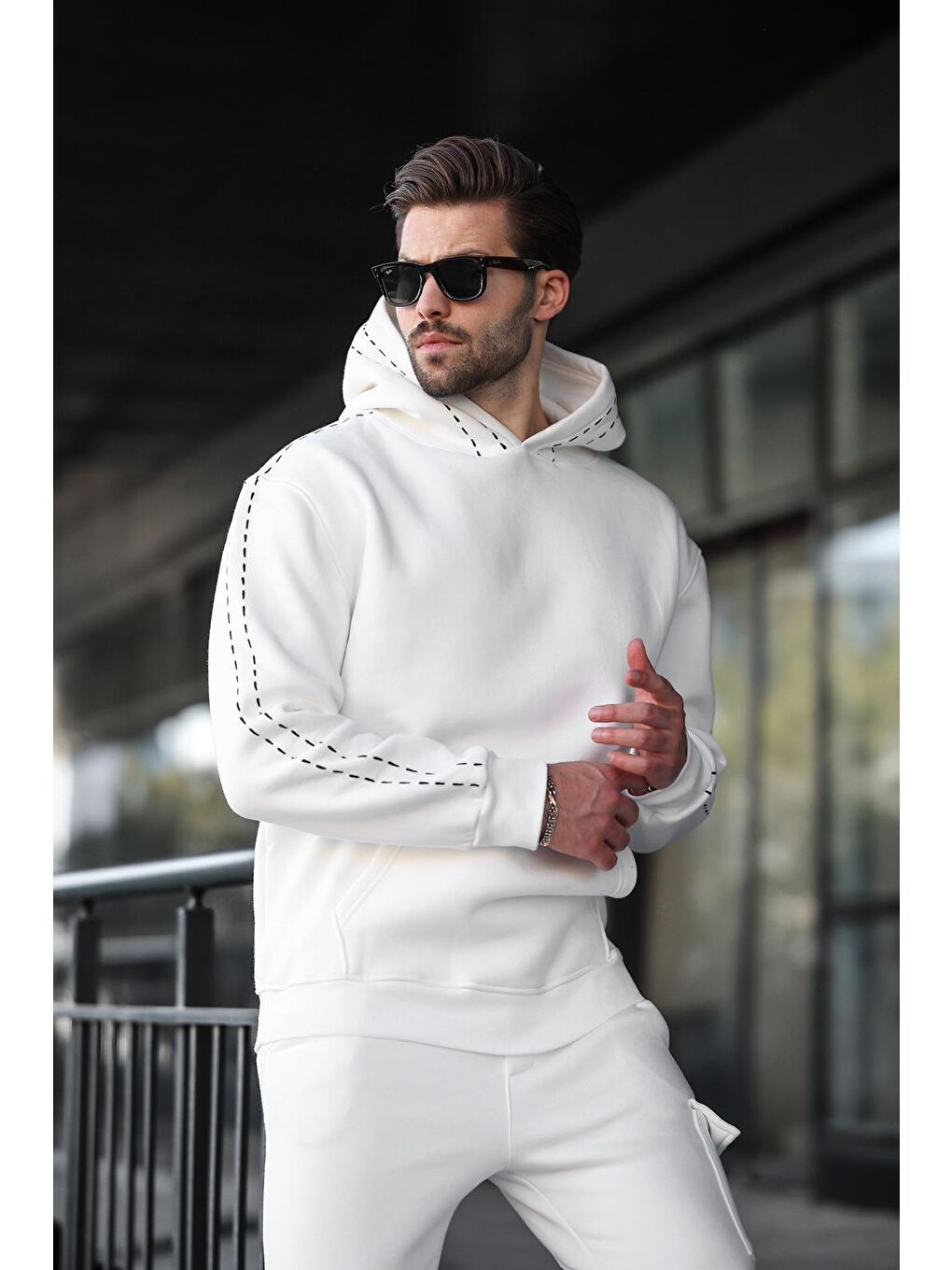 Ekru Erkek Kapüşonlu Paçası Lastikli Eşofman Takımı 5957-4