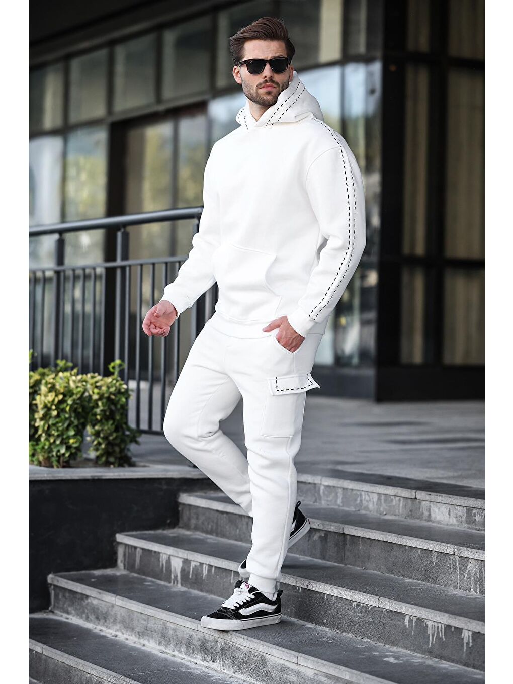 Ekru Erkek Kapüşonlu Paçası Lastikli Eşofman Takımı 5957-5
