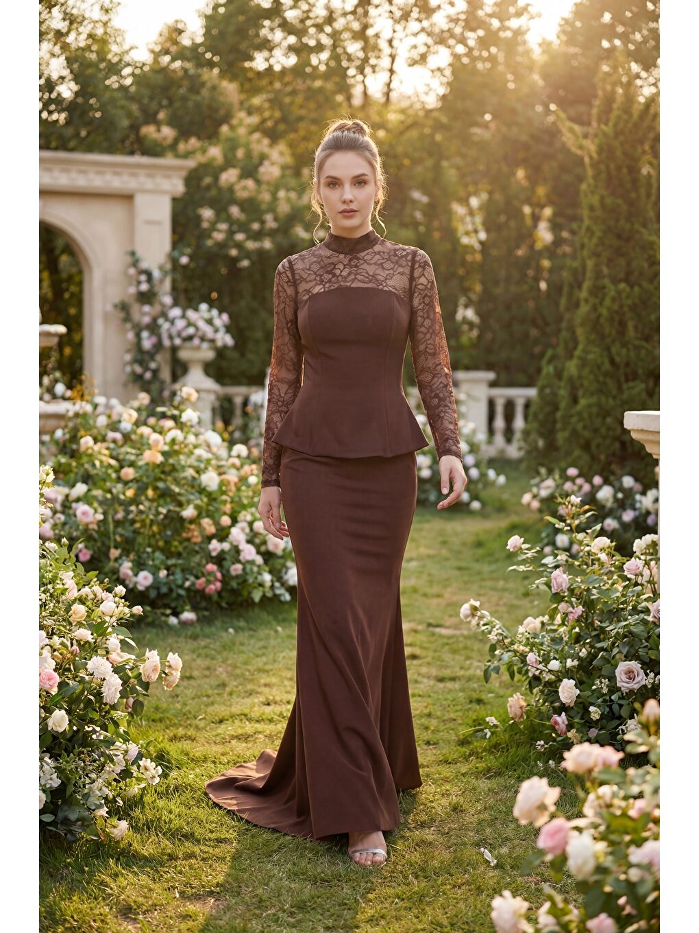 Kadın Kahverengi Dantel Detay Uzun Balık Abiye Elbise-4