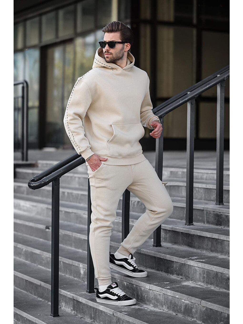 Bej Erkek Kapüşonlu Paçası Lastikli Eşofman Takımı 5957-3