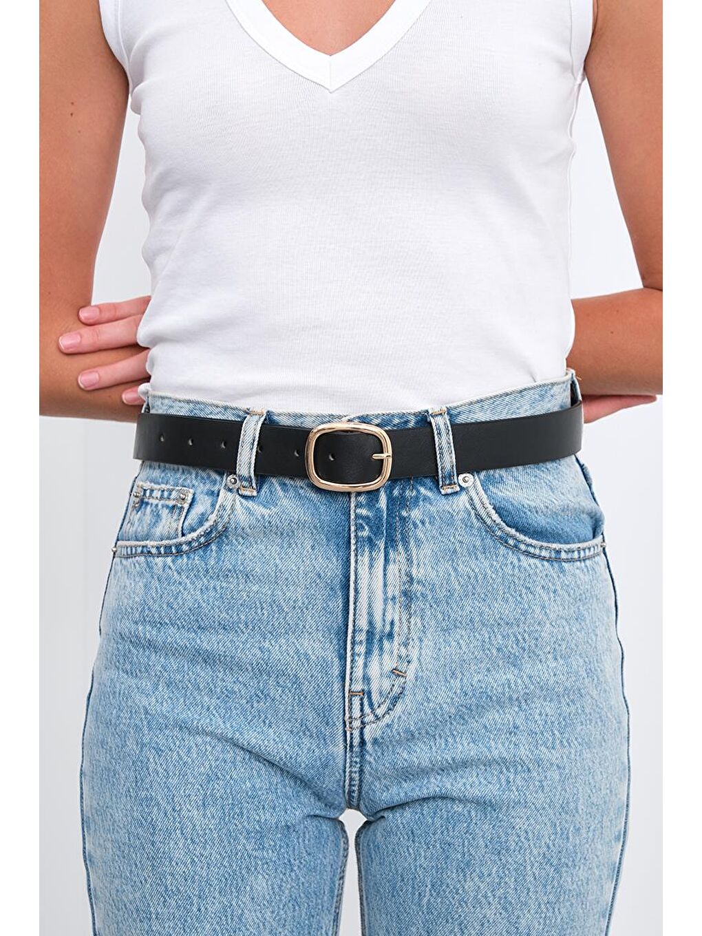 Oval Tokalı Büyük Suni Deri Kemer Siyah