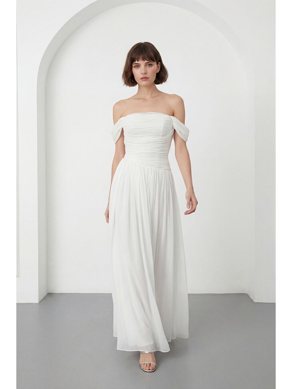 Kadın Beyaz Kayık Yaka Drapeli Uzun Söz Nişan Nikah Abiye Elbise-1