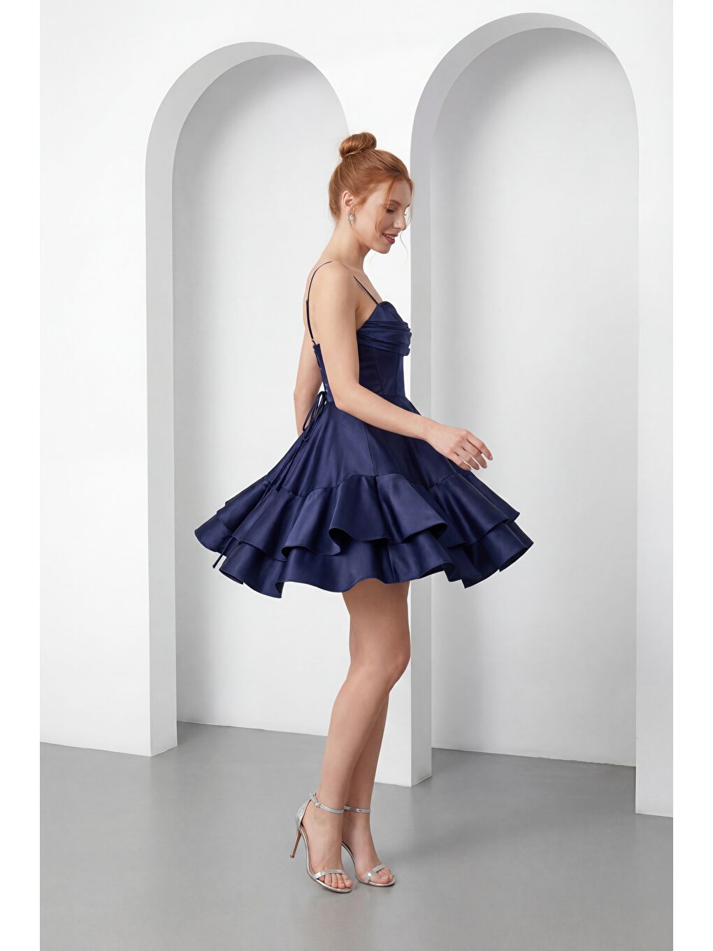 Kadın Lacivert İnce Askılı Volanlı Mini Saten Mezuniyet Abiye Elbise-1