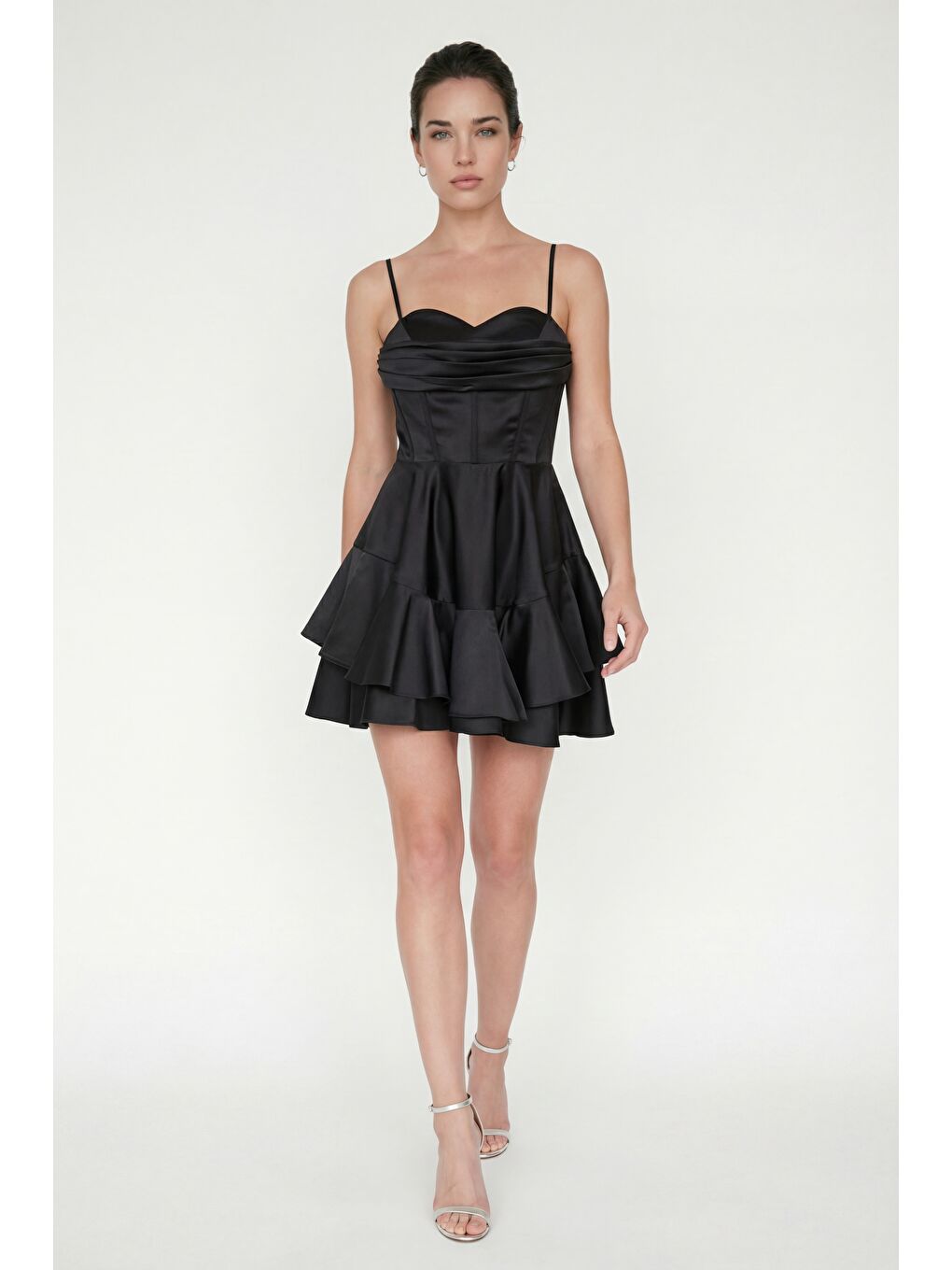 Kadın Siyah İnce Askılı Volanlı Mini Saten Mezuniyet Abiye Elbise-1