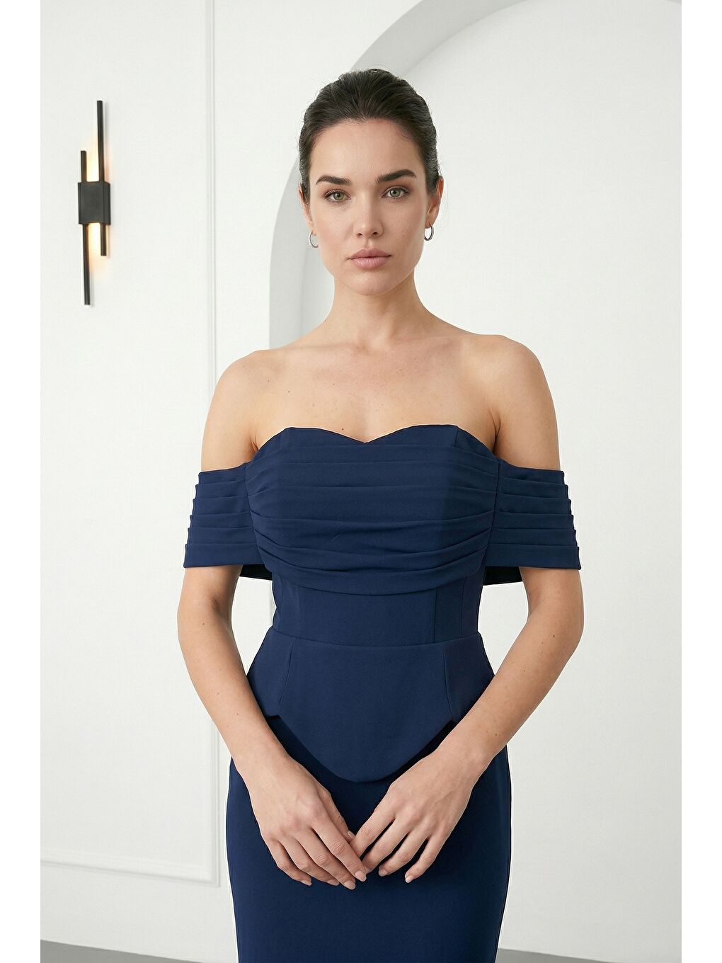 Kadın Lacivert Dar Kalıp Kayık Yaka Peplum Detay Uzun Balık Abiye-2