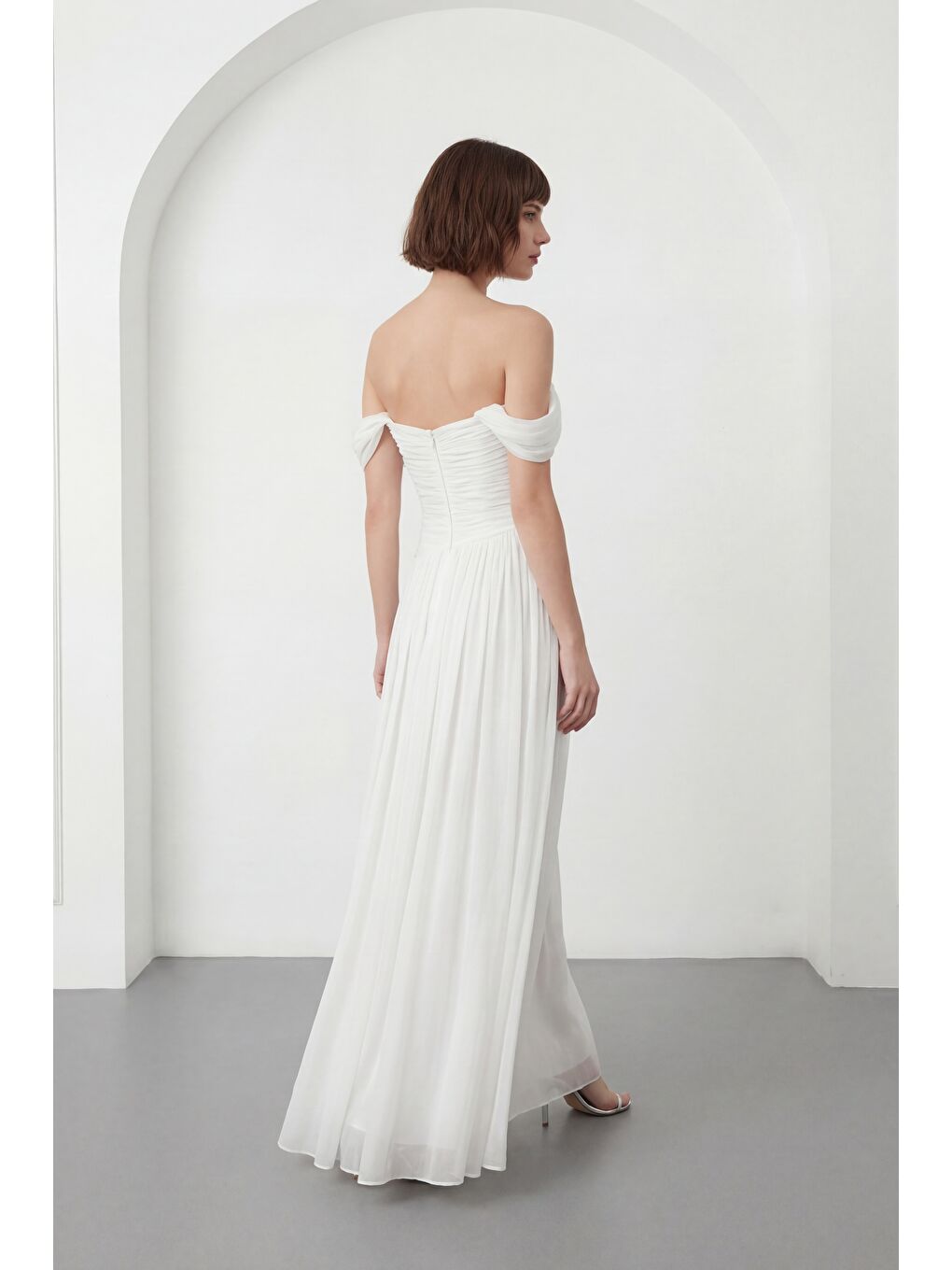 Kadın Beyaz Kayık Yaka Drapeli Uzun Söz Nişan Nikah Abiye Elbise-5