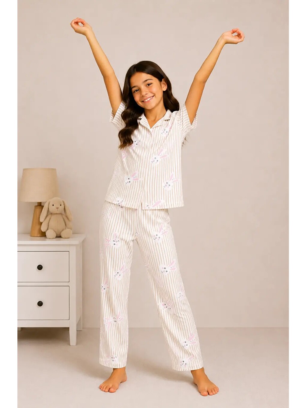 Ekru Desenli Kız Çocuk Pijama Takımı 9927