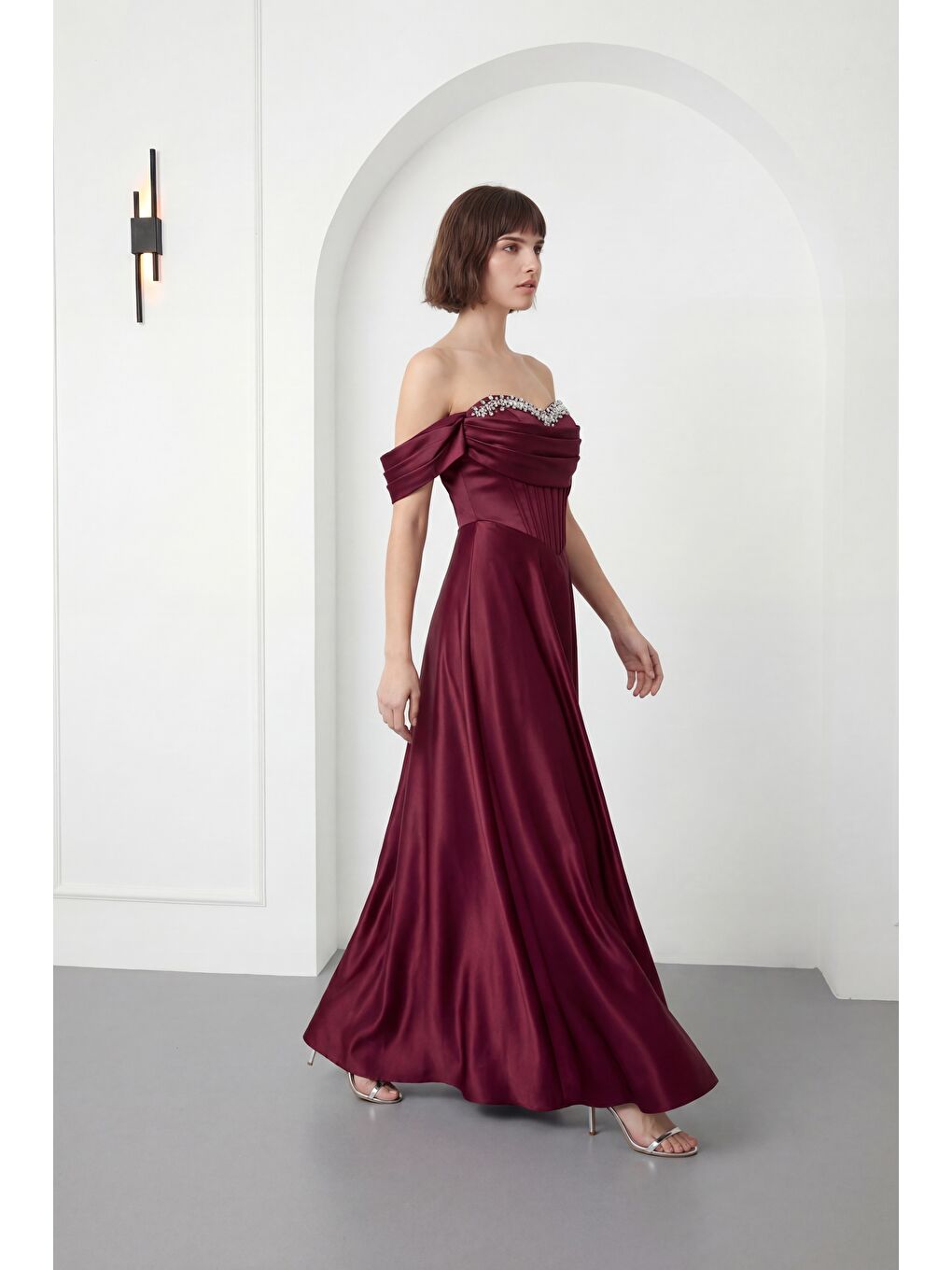 Kadın Bordo Kayık Yaka Taşlı Uzun Söz Nişan Nikah Abiye Elbise-1