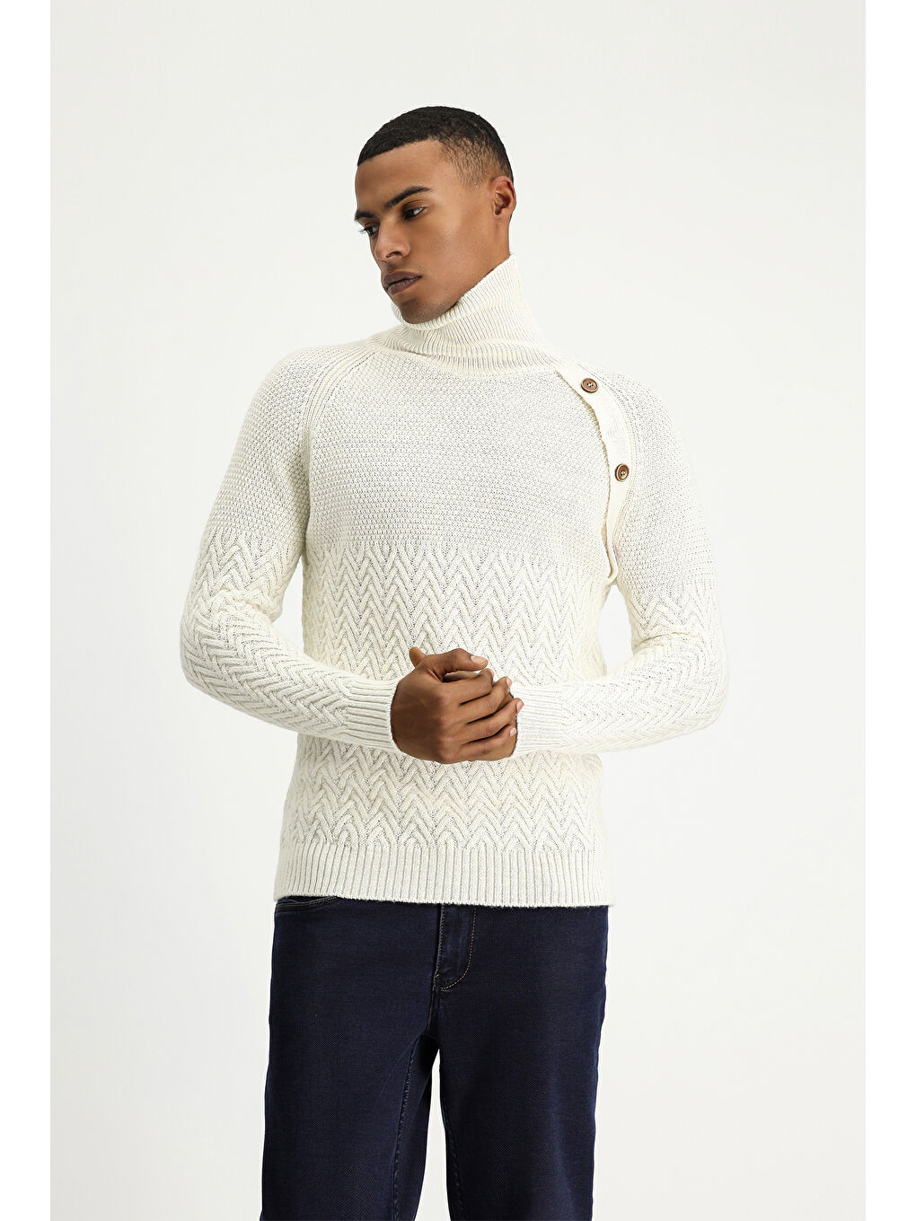 Ekru Balıkçı Yaka Slim Fit Dar Kesim Desenli Yünlü Triko Kazak