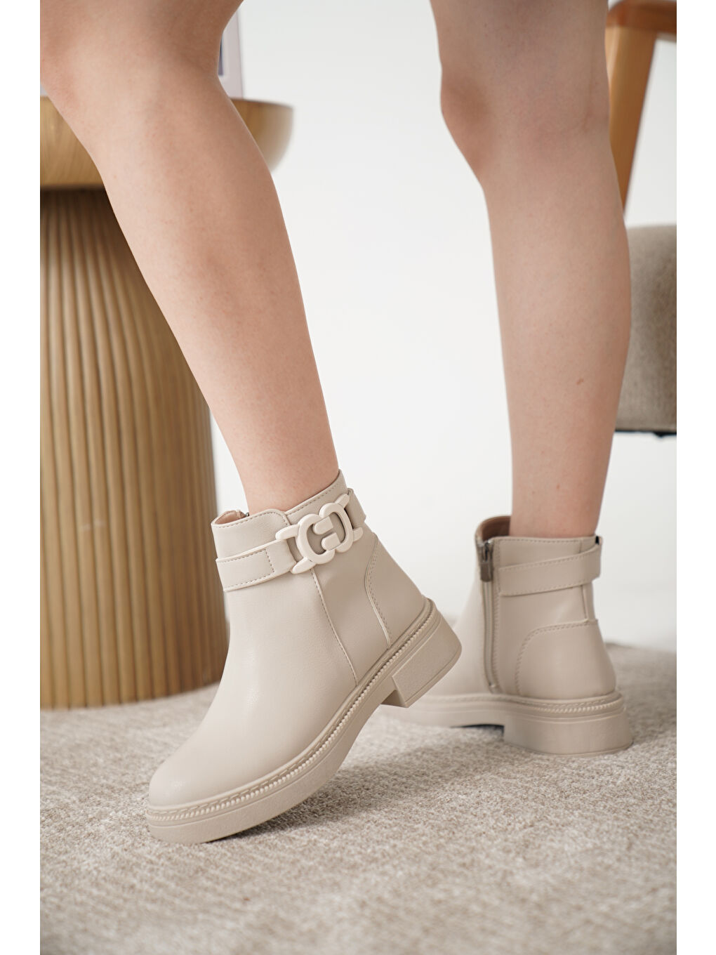 Bej D842 Yanı Tokalı Ortopedik Soğuk Geçirmez Kadın Bot-4
