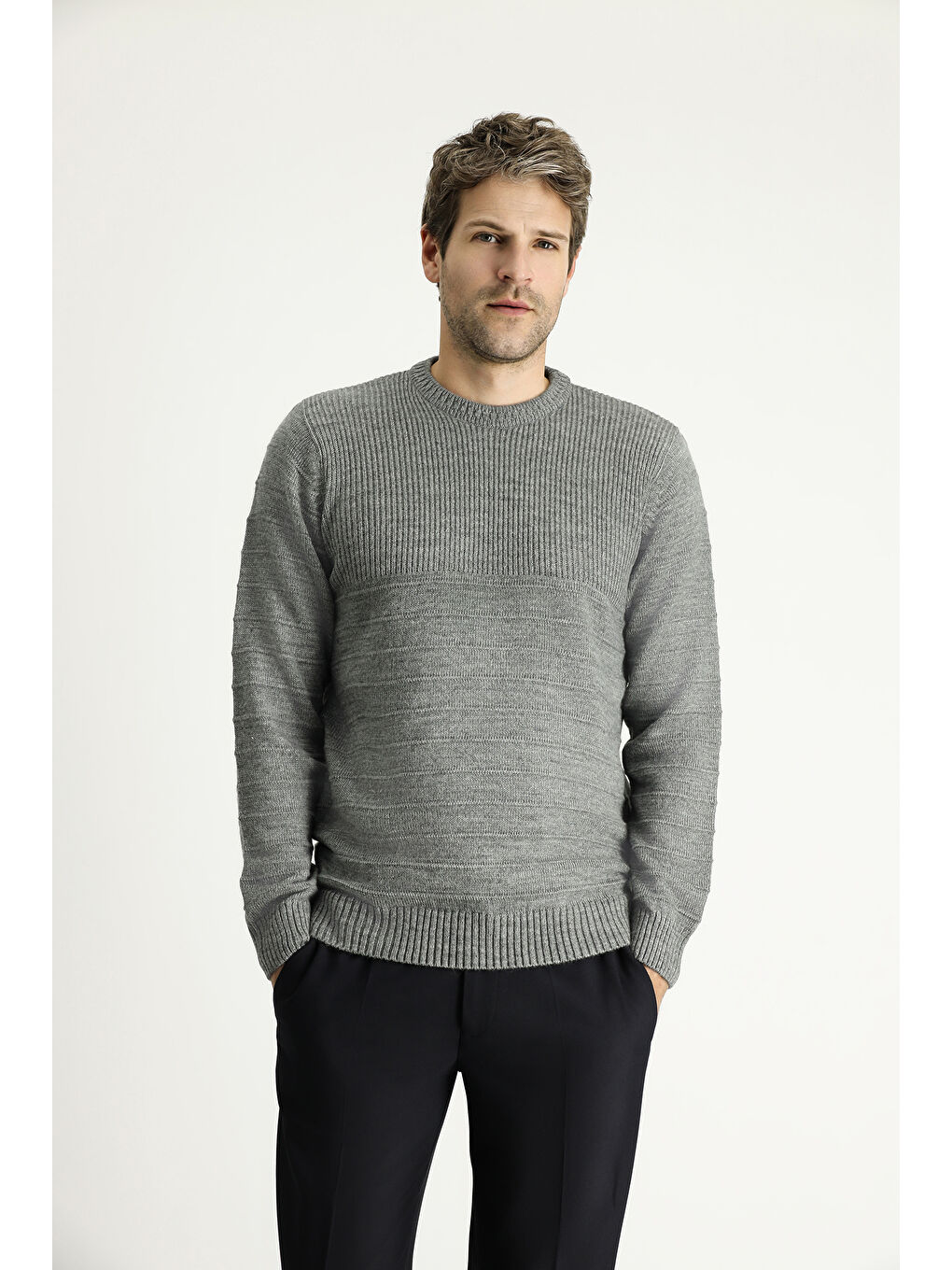 Gri Bisiklet Yaka Slim Fit Dar Kesim Desenli Triko Büyük Beden Kazak