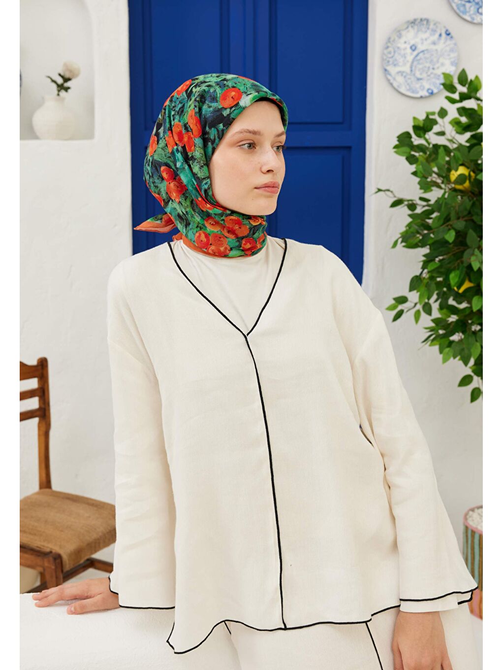 Peach Garden Desen Pamuk Vual Eşarp Siyah-2