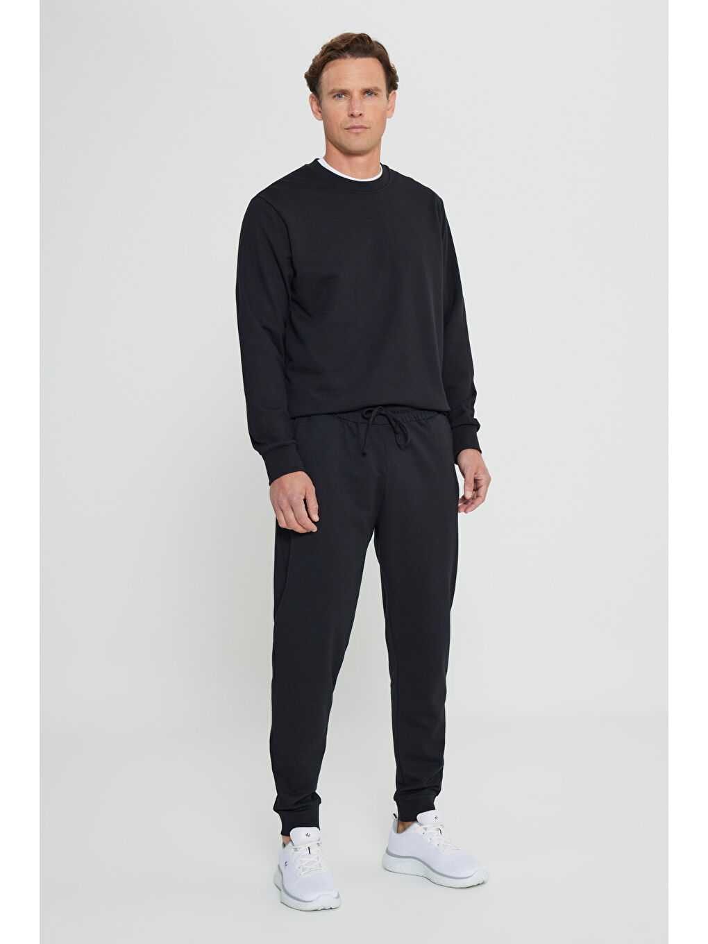 AC&Co / Altınyıldız Classics Erkek Siyah Standart Fit Normal Kesim 2 İplik Cepli Rahat Recycle Pamuklu Jogger Eşofman Altı - 2