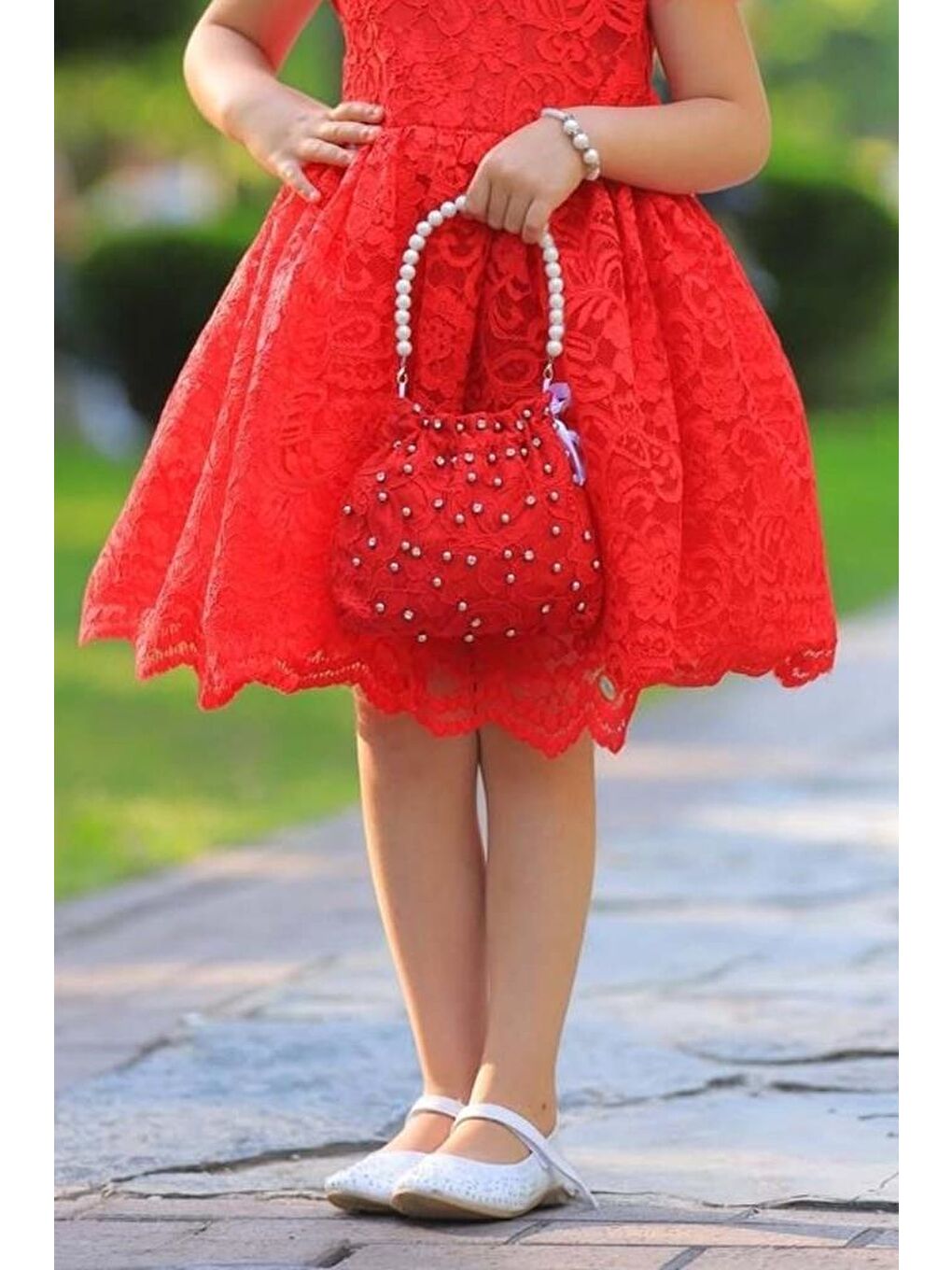 Kız Çocuk Üzeri Boydan Dantel Güpür İşlemeli Şeffaf Tüllü Sıfır Kol Kırmızı Elbise-2