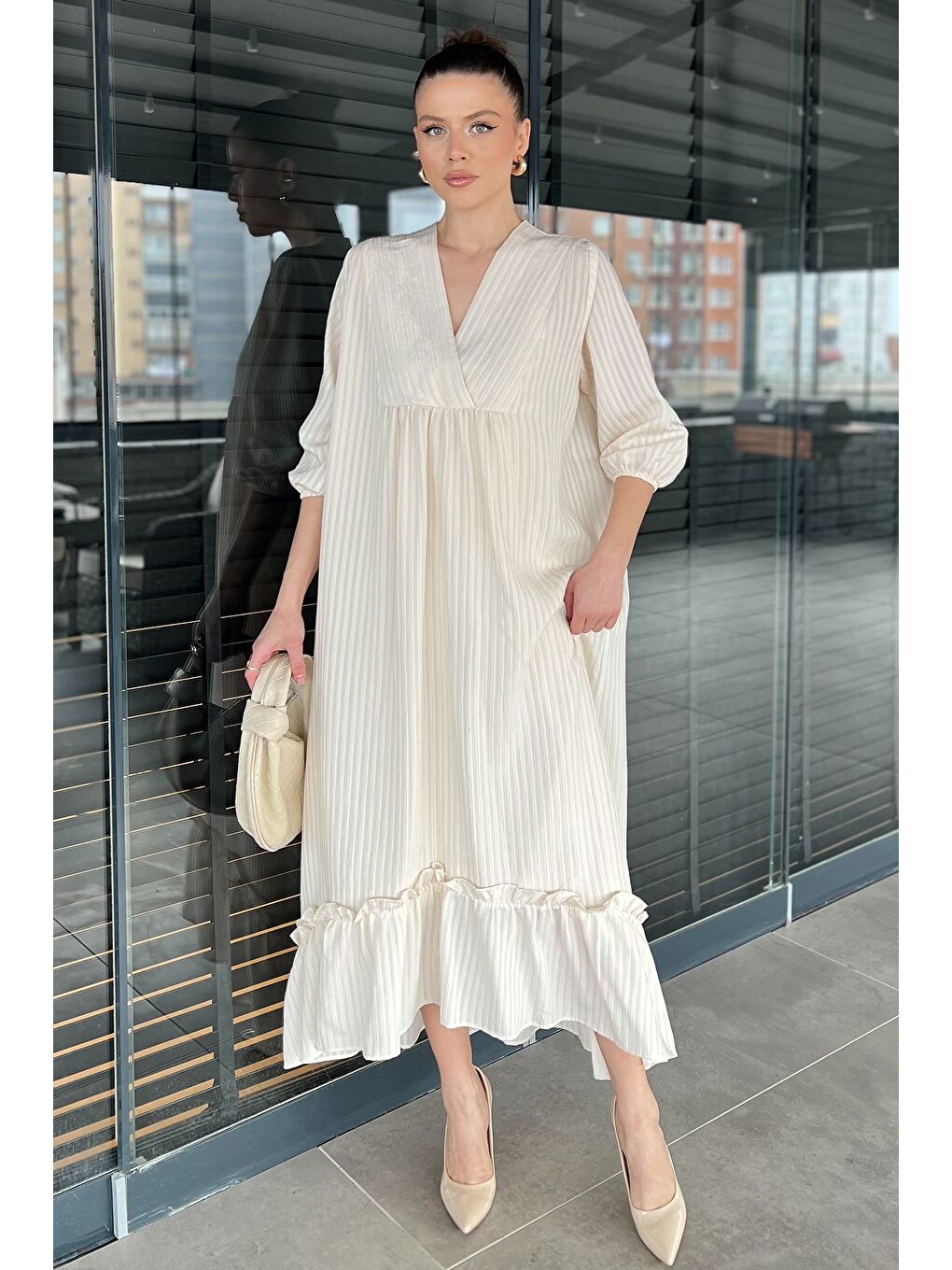 Bej Kadın İçlik Kombinli Dökümlü Elbise-1