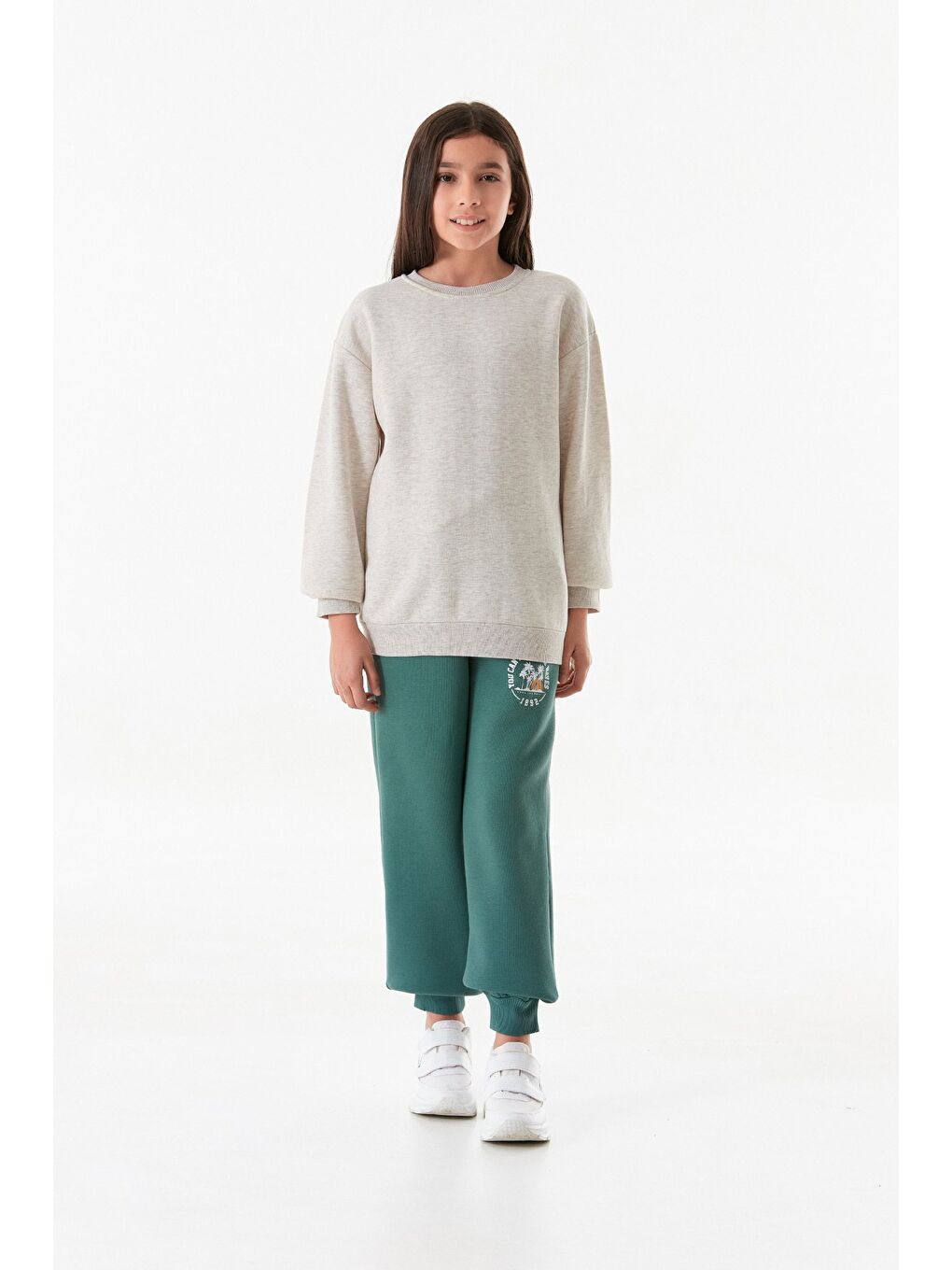 Bej Yazı Baskılı Bisiklet Yaka Kız Çocuk Sweatshirt-3