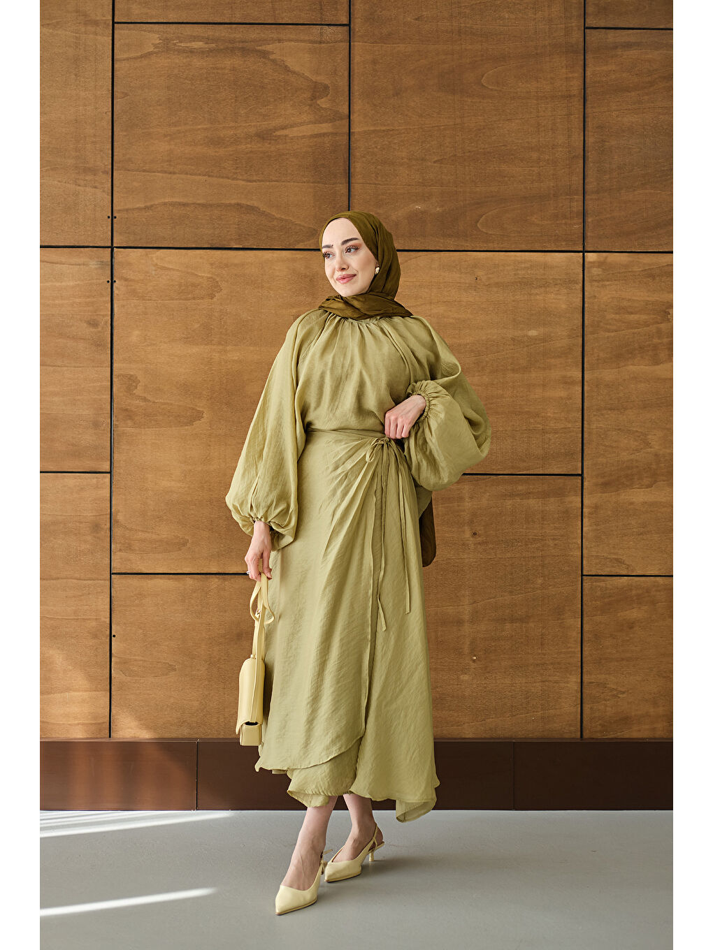 Kadın Tül Detay Pelerinli Etekli Takım Fıstık Yeşil