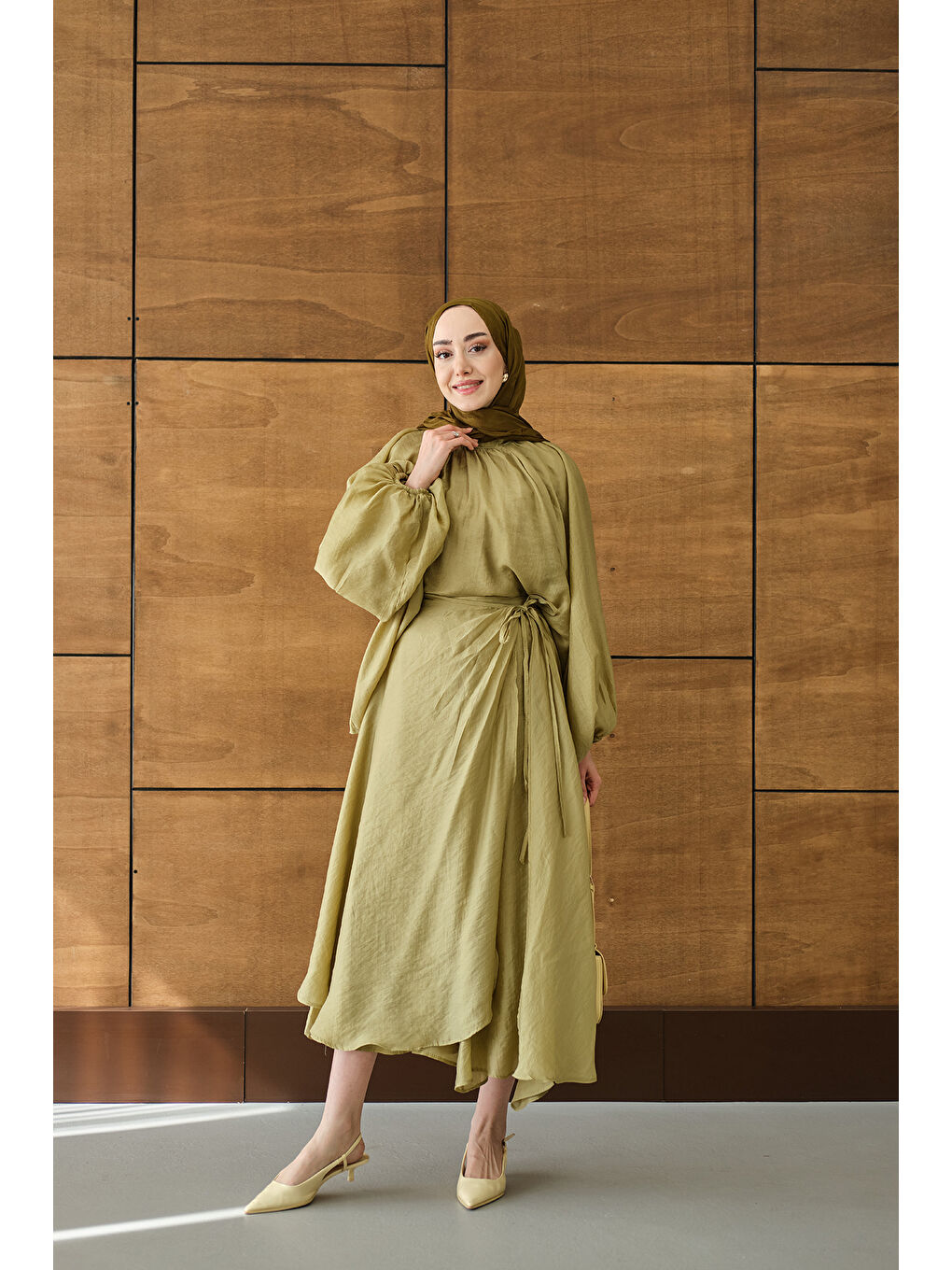 Kadın Tül Detay Pelerinli Etekli Takım Fıstık Yeşil-4