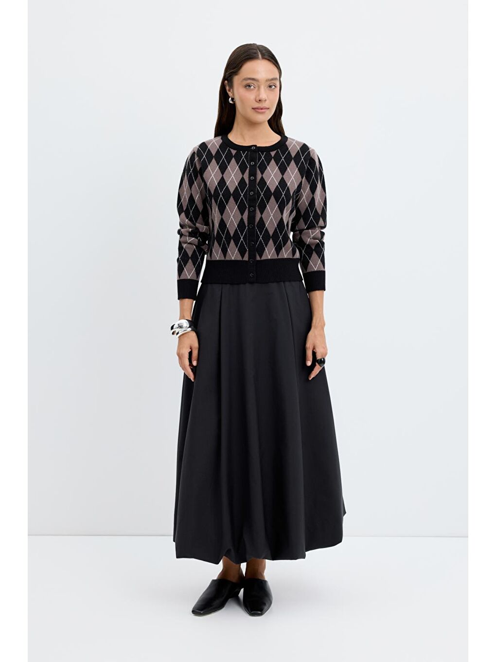 Yuvarlak Yaka Baklava Desenli Triko Hırka Siyah-1