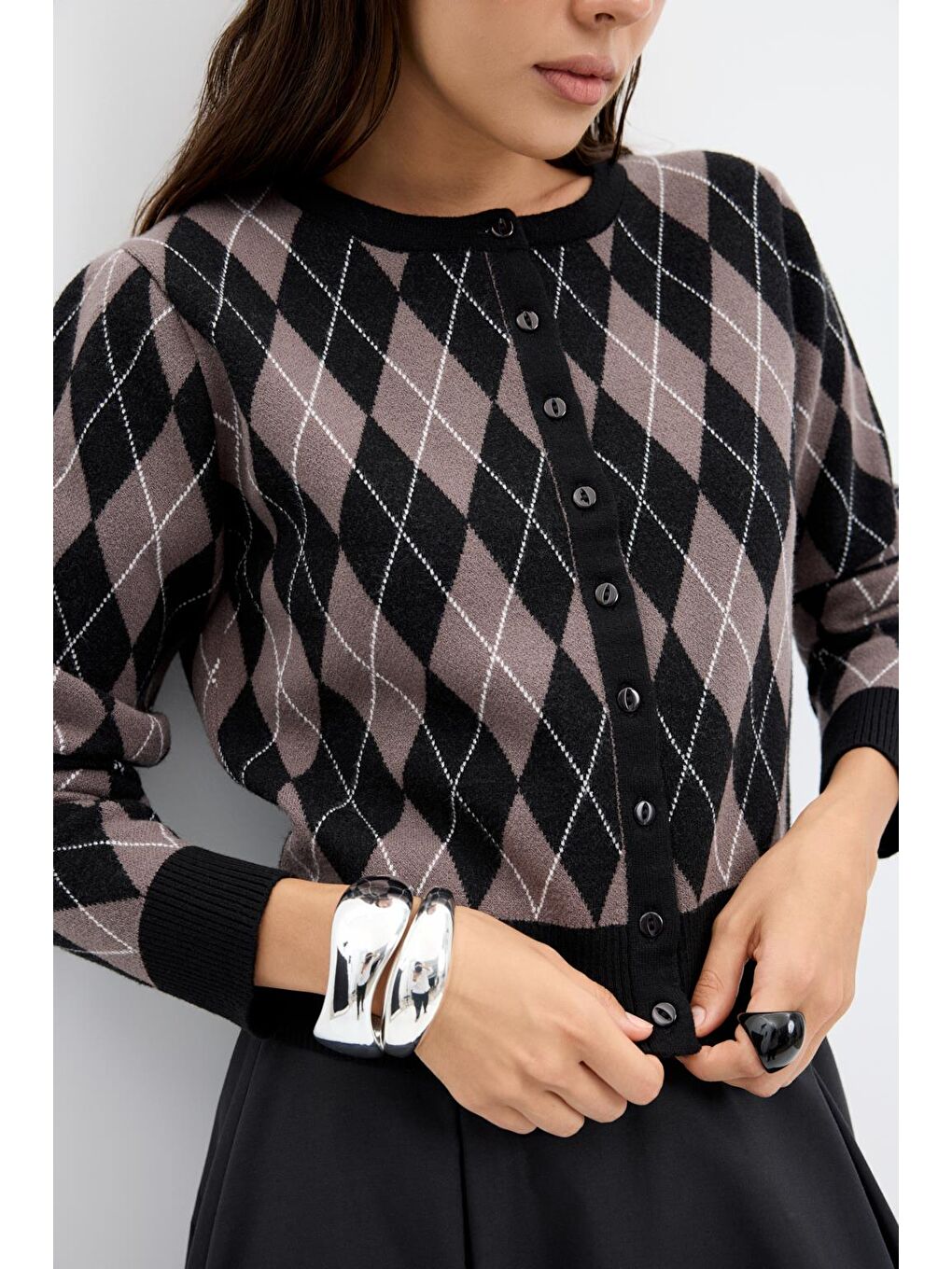 Yuvarlak Yaka Baklava Desenli Triko Hırka Siyah-4