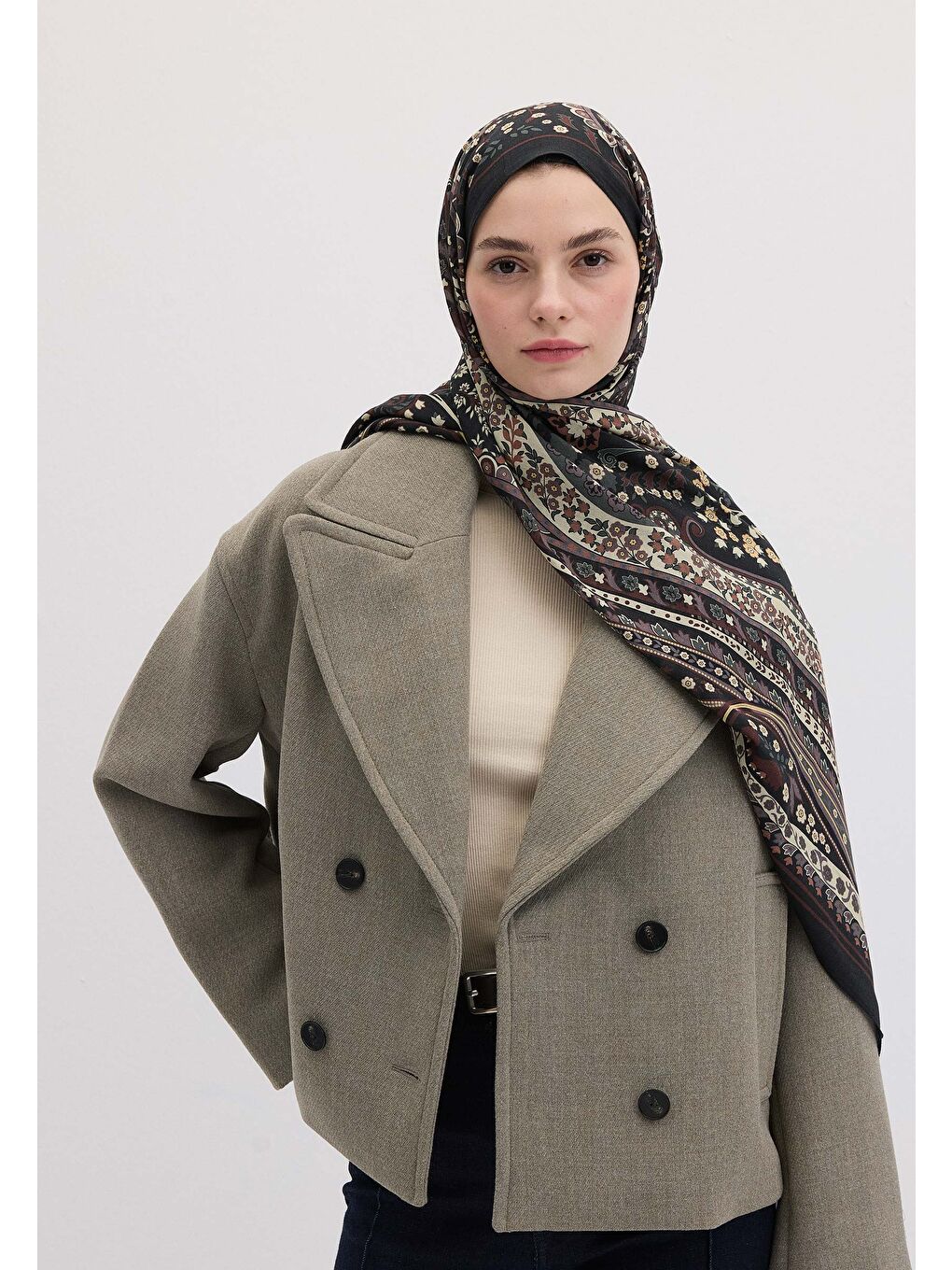 Valerıa Desen Şal Siyah-3