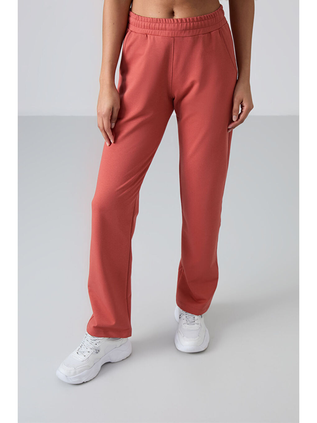 Kahverengi Kiremit Yüksek Bel Cepli Rahat Form Klasik Paça Kadın Eşofman Alt - 94584