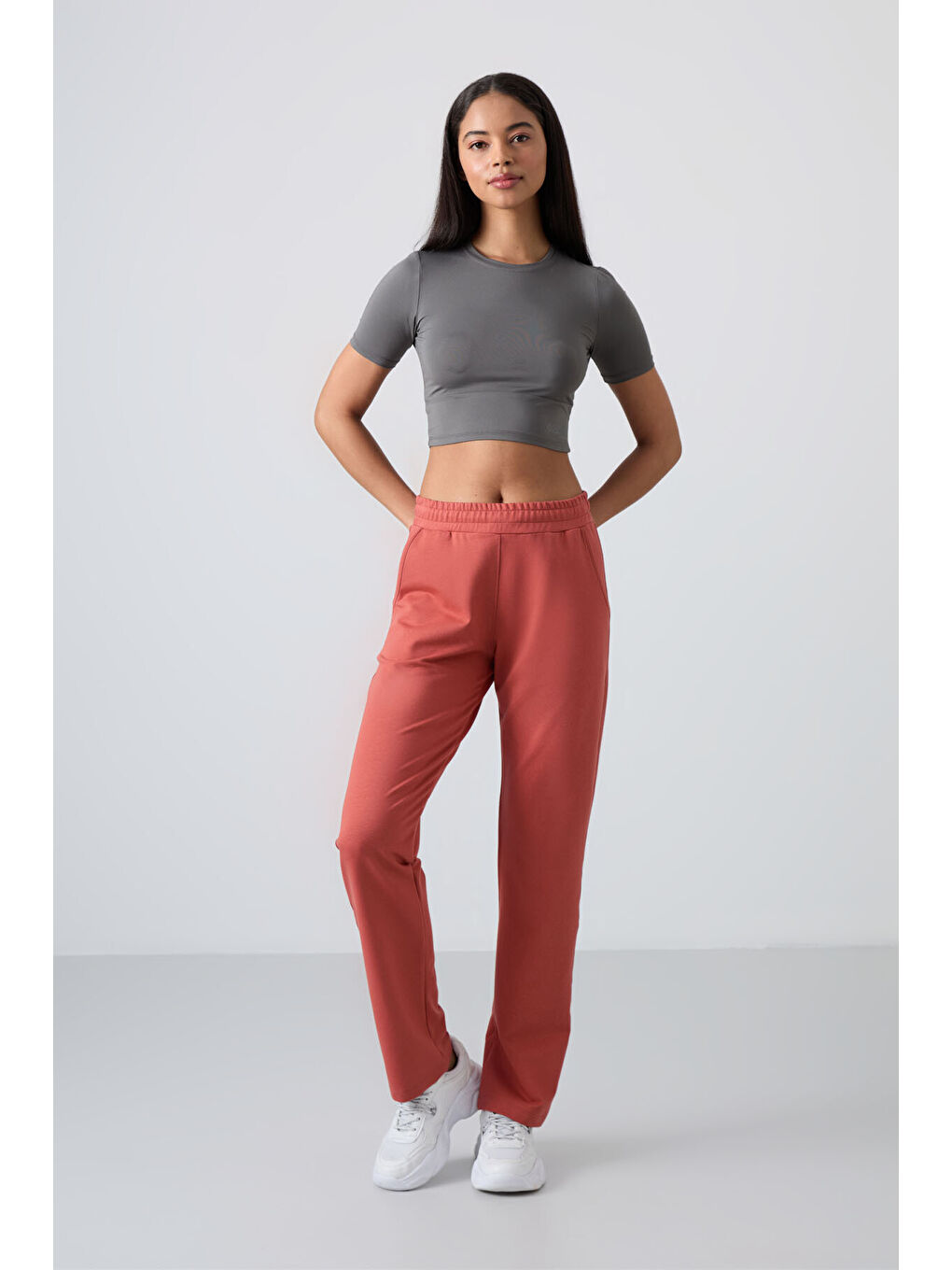 Kahverengi Kiremit Yüksek Bel Cepli Rahat Form Klasik Paça Kadın Eşofman Alt - 94584-2