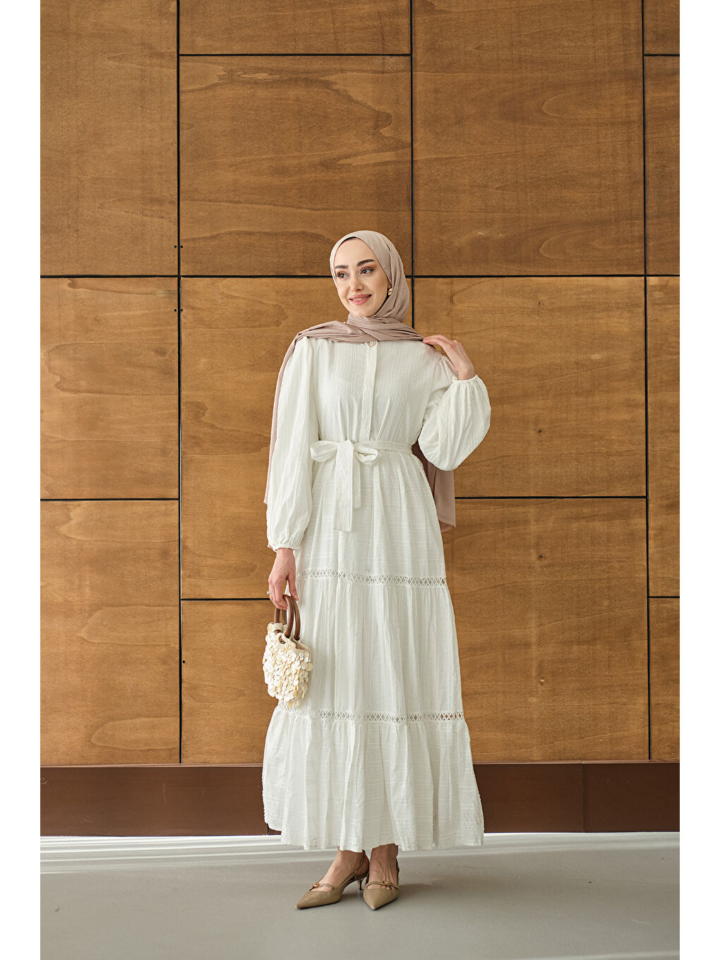 Kadın Nakış Detaylı Simli Jakar Elbise Beyaz-2