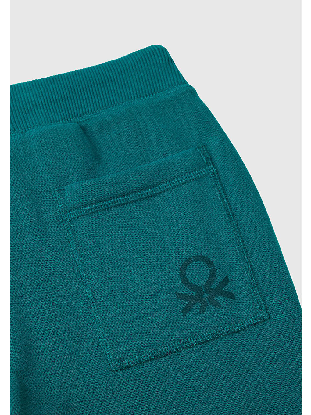 Erkek Çocuk Çam Yeşili Sağ Arka Cebi Logolu Beli Lastikli Büzgü İpli Eşofman Altı-2