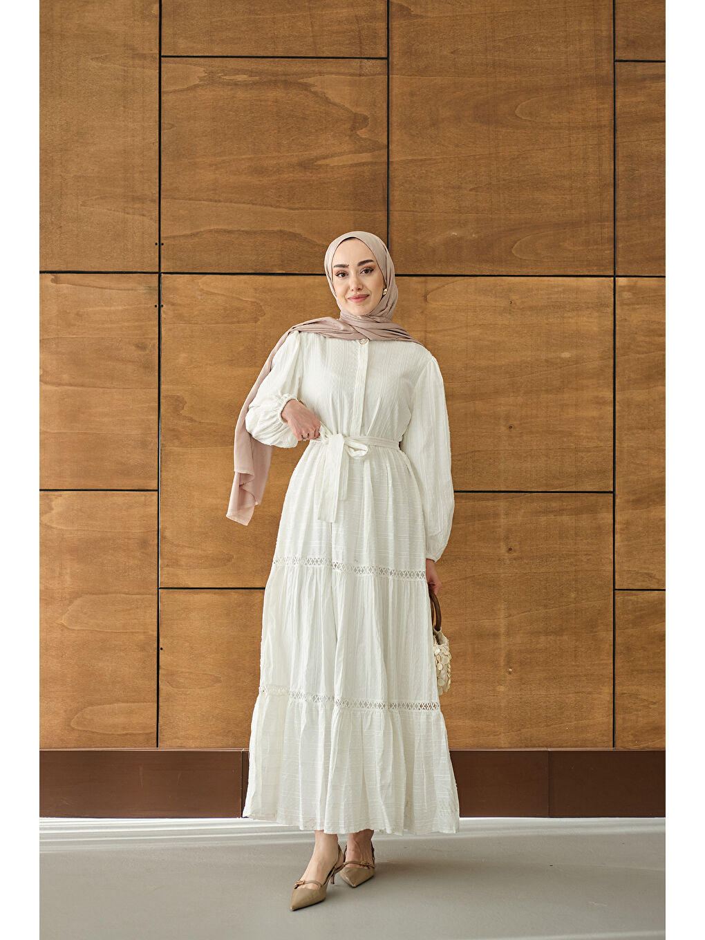 Kadın Nakış Detaylı Simli Jakar Elbise Beyaz-4